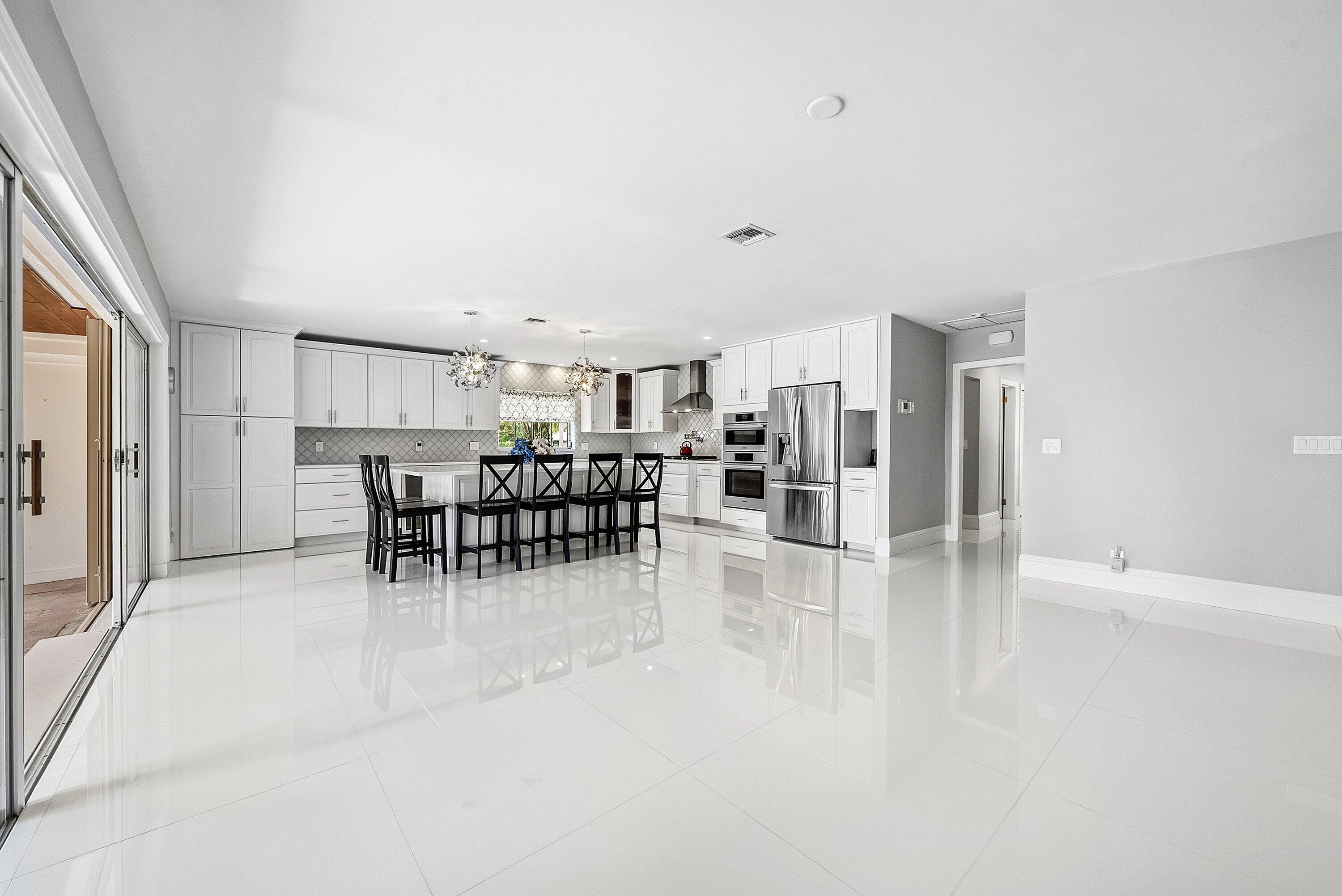 ATLANTIS 1 CITY Of - Residential Lease