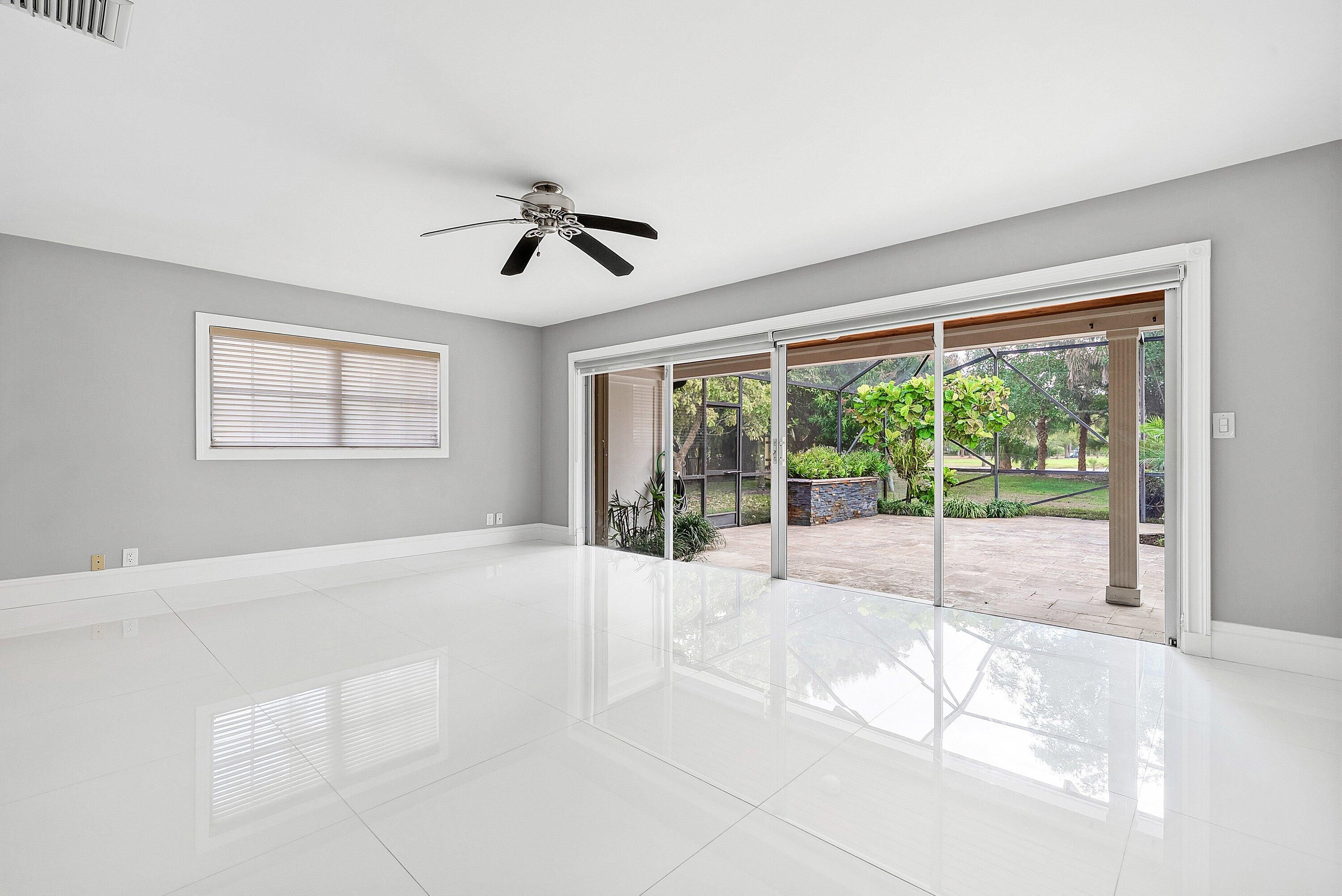 ATLANTIS 1 CITY Of - Residential Lease