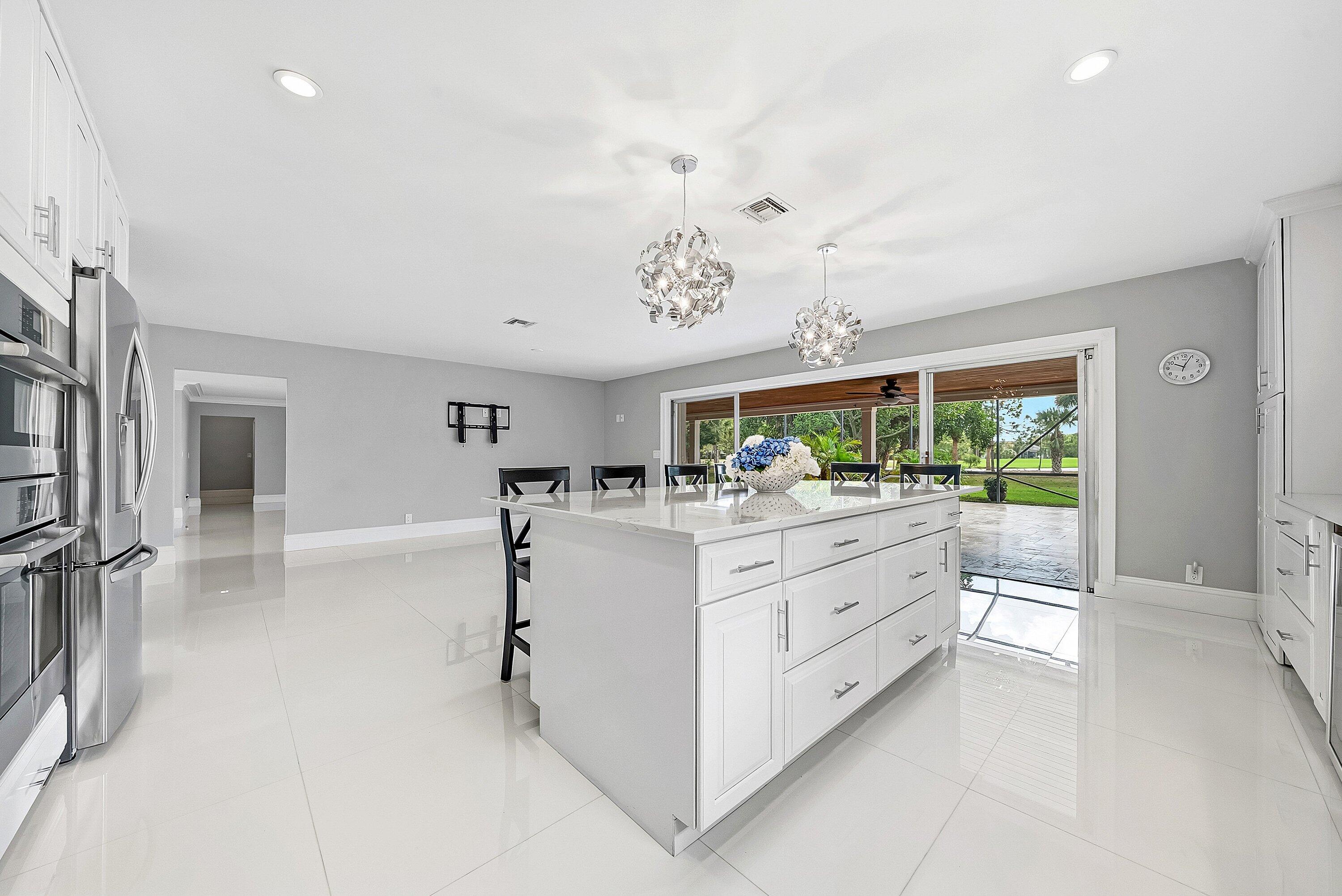 ATLANTIS 1 CITY Of - Residential Lease