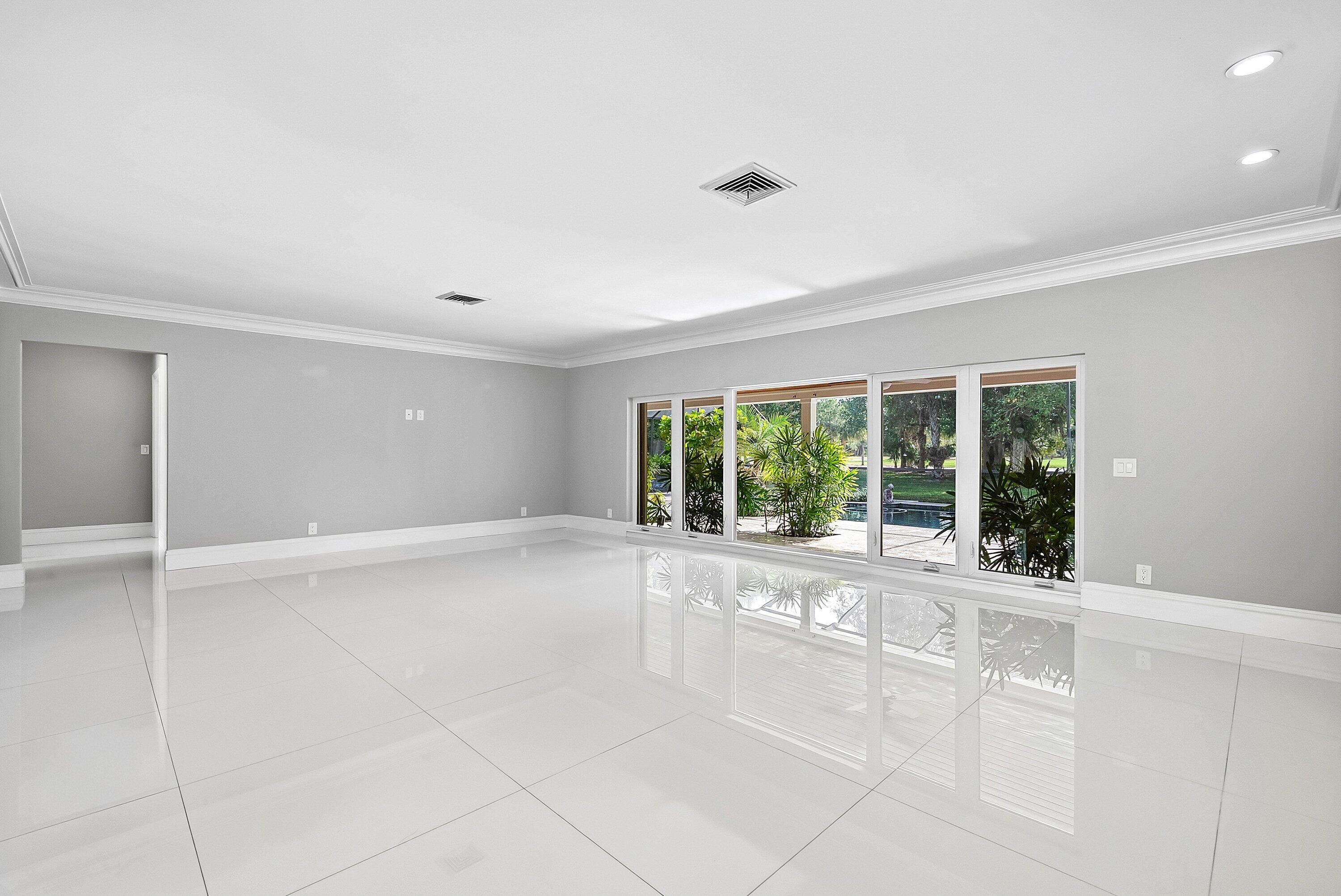 ATLANTIS 1 CITY Of - Residential Lease