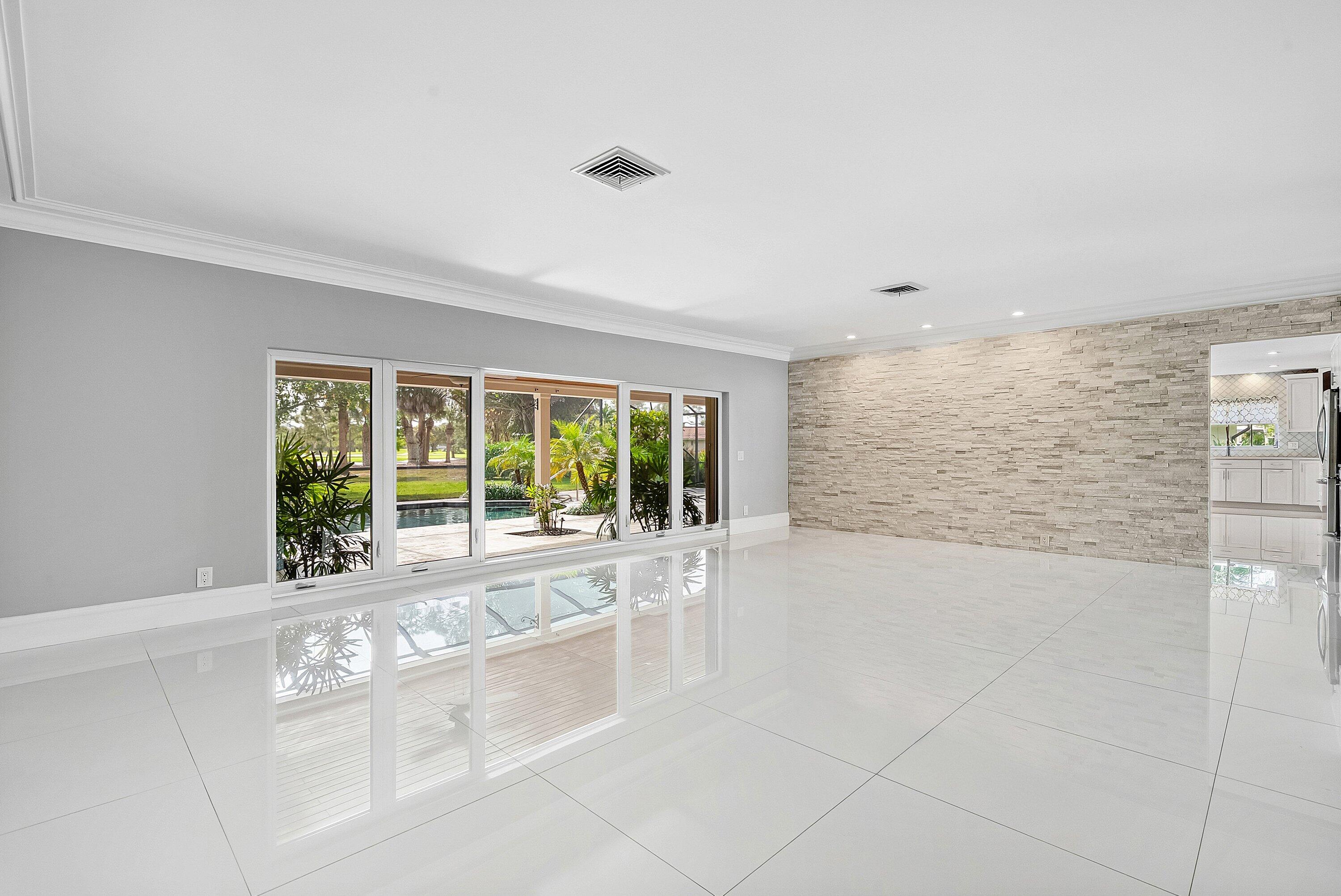 ATLANTIS 1 CITY Of - Residential Lease