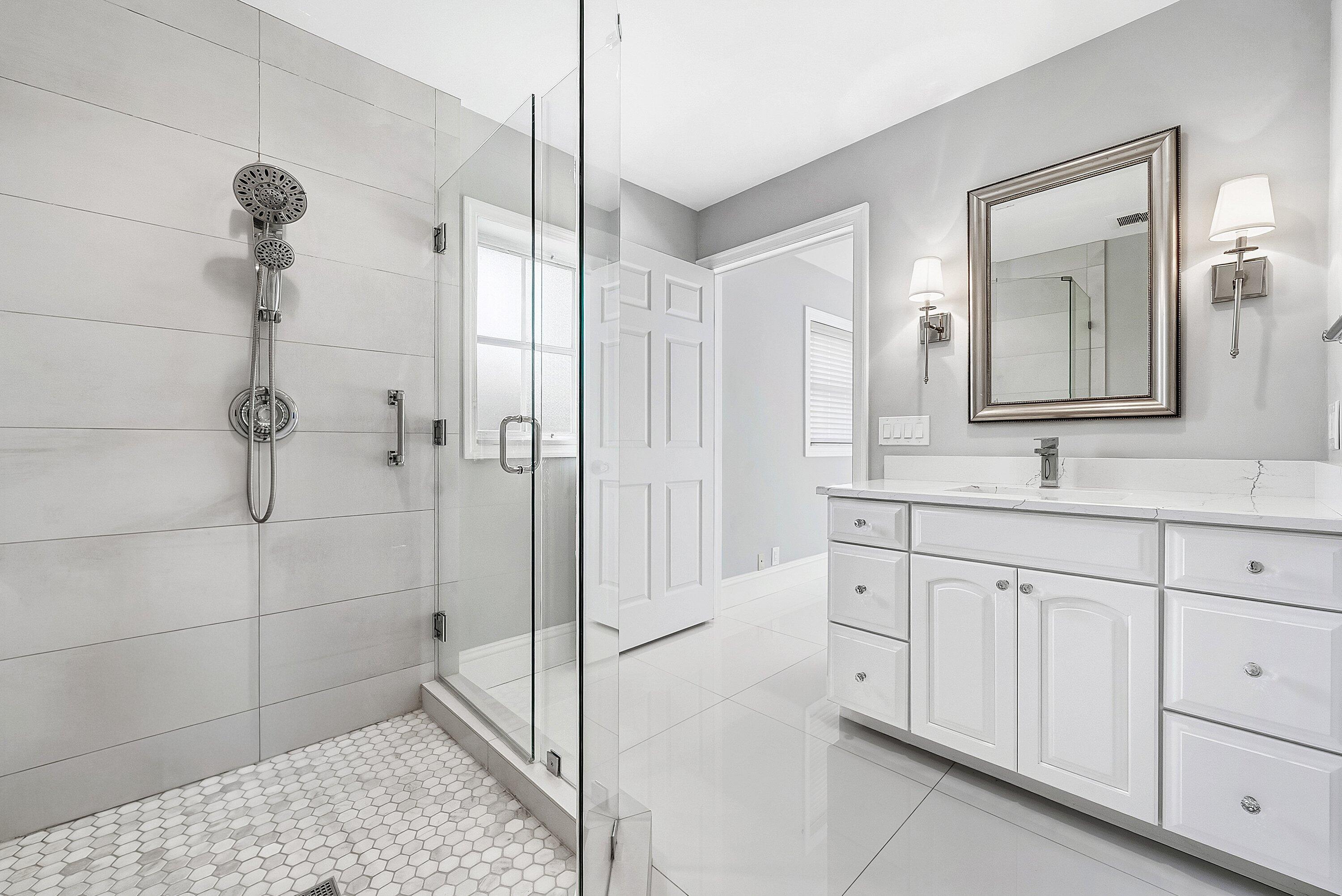 ATLANTIS 1 CITY Of - Residential Lease