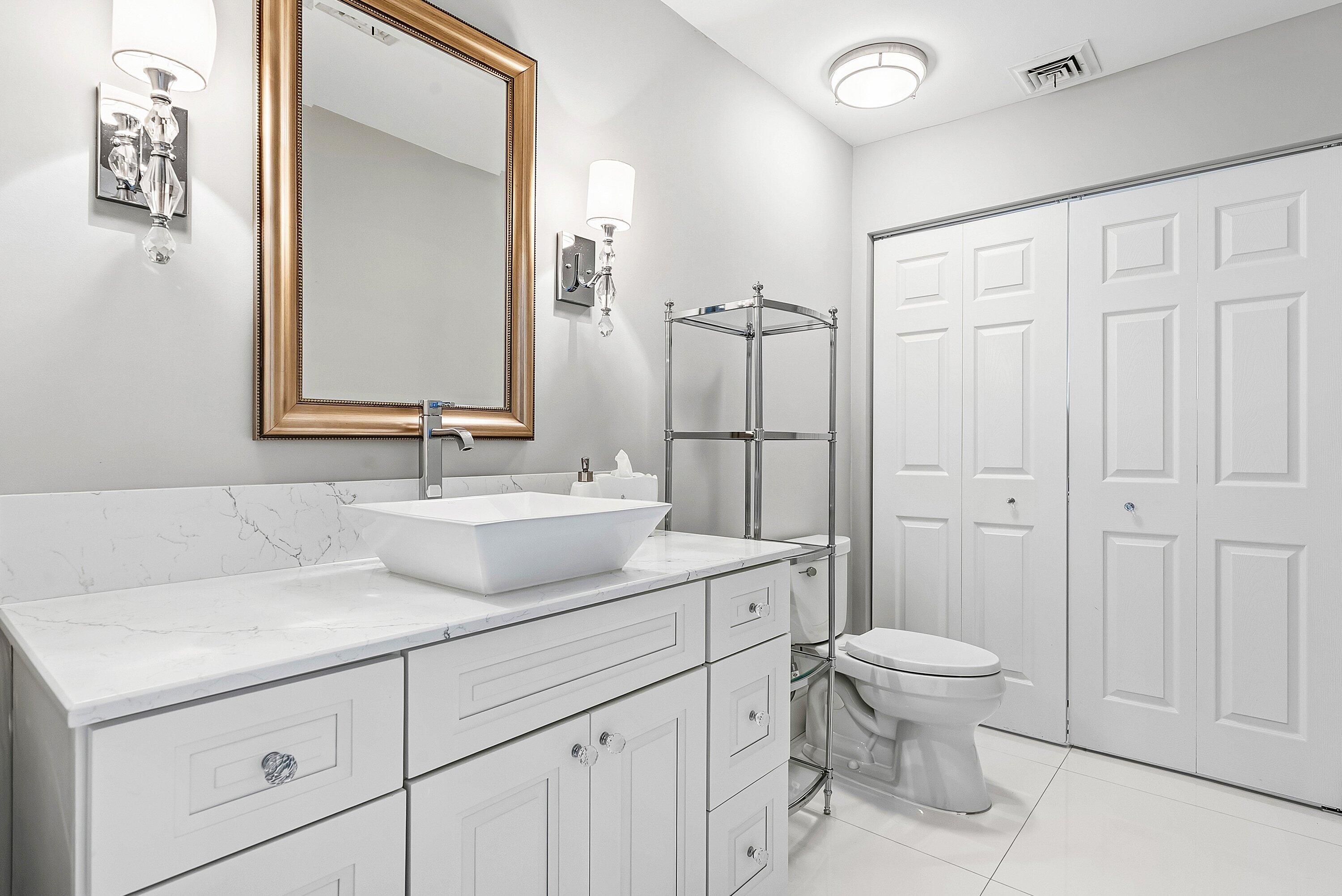 ATLANTIS 1 CITY Of - Residential Lease