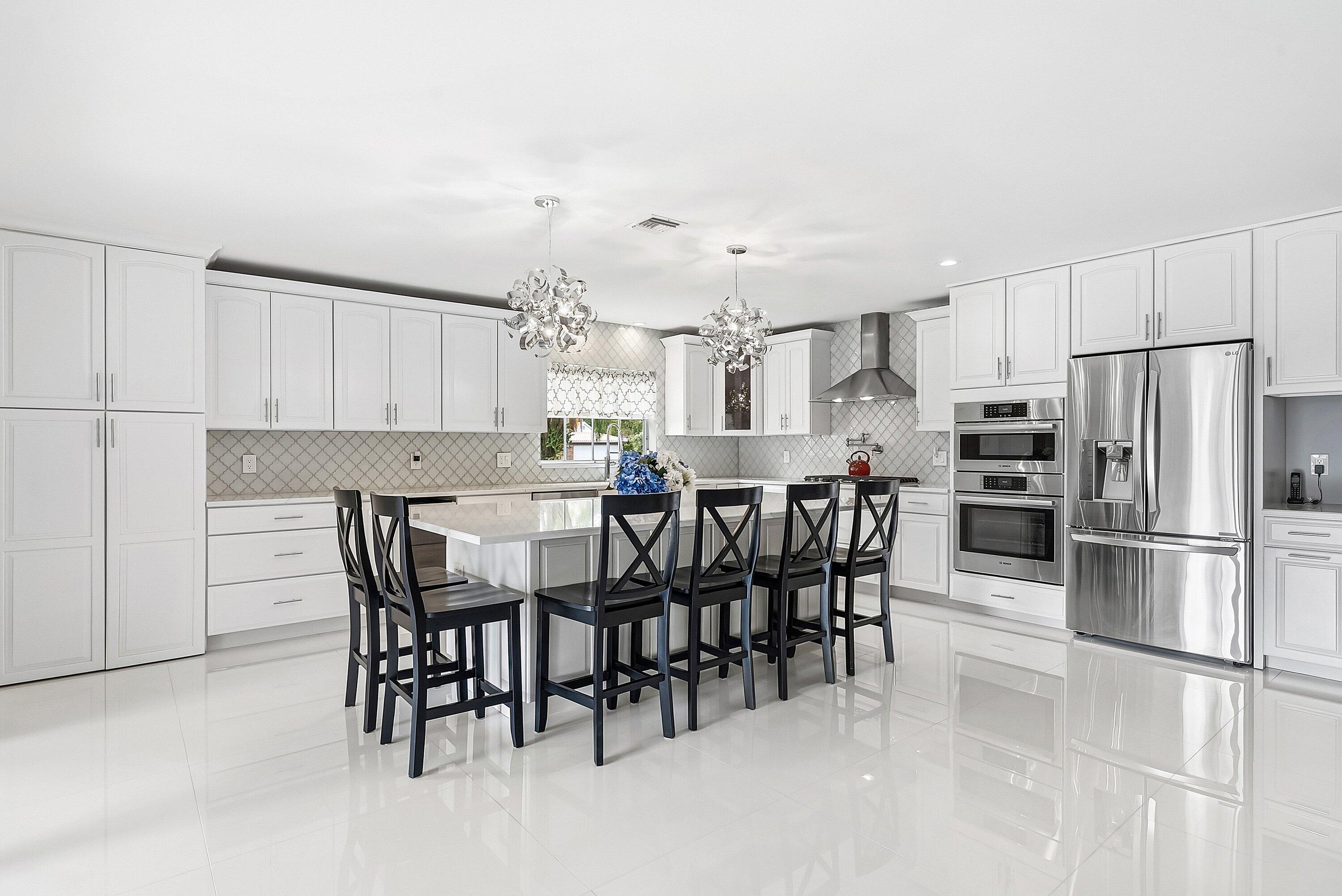 ATLANTIS 1 CITY Of - Residential Lease