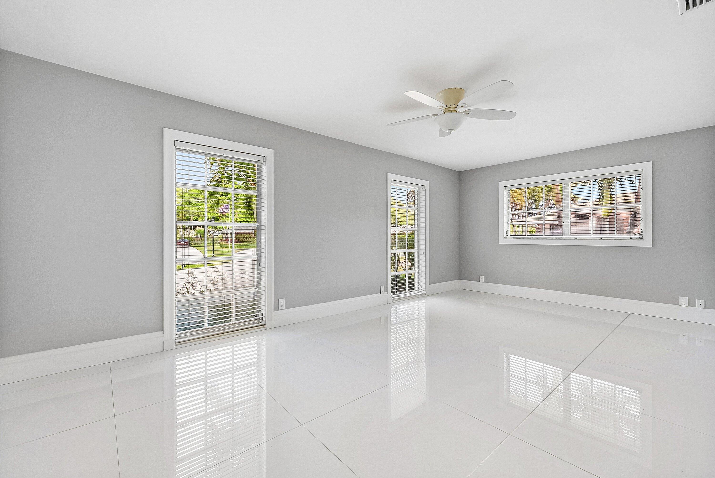 ATLANTIS 1 CITY Of - Residential Lease