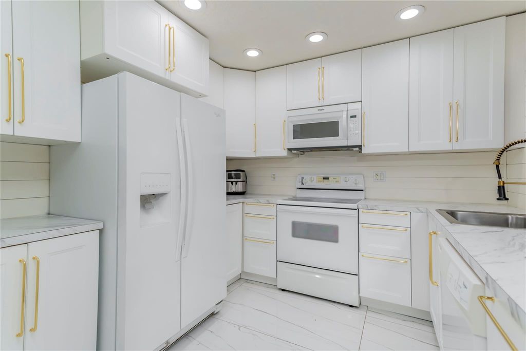 Photo of 2753 S Carambola Circle #1928, Coconut Creek, FL 33066 (MLS # F10426569)