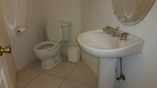 CASTLE PINES CONDOMINIUM - Residential Lease