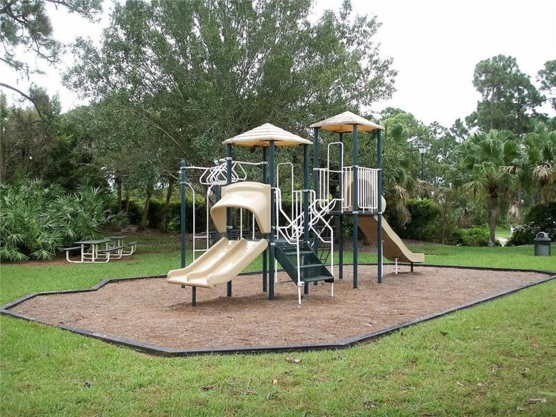 CASTLE PINES CONDOMINIUM - Residential Lease