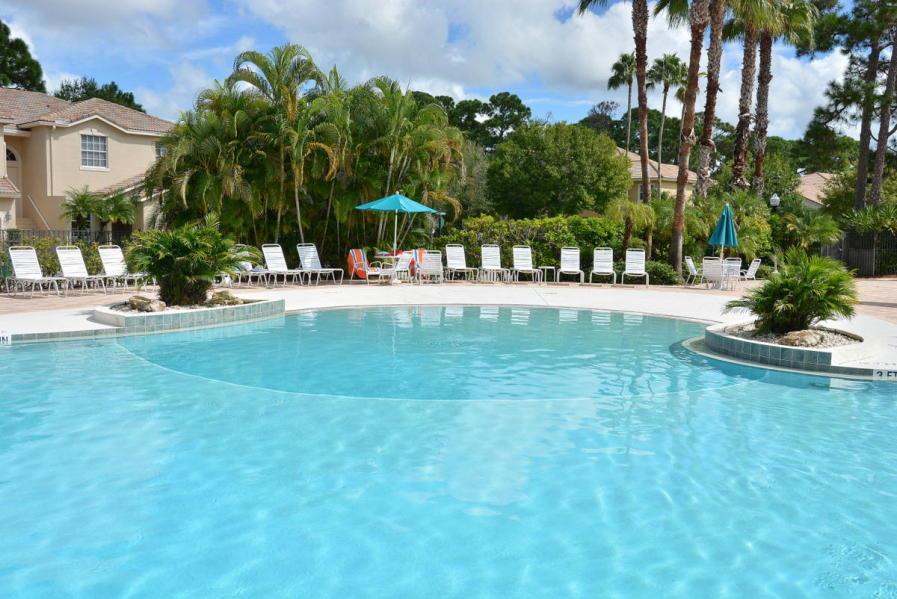 CASTLE PINES CONDOMINIUM - Residential Lease