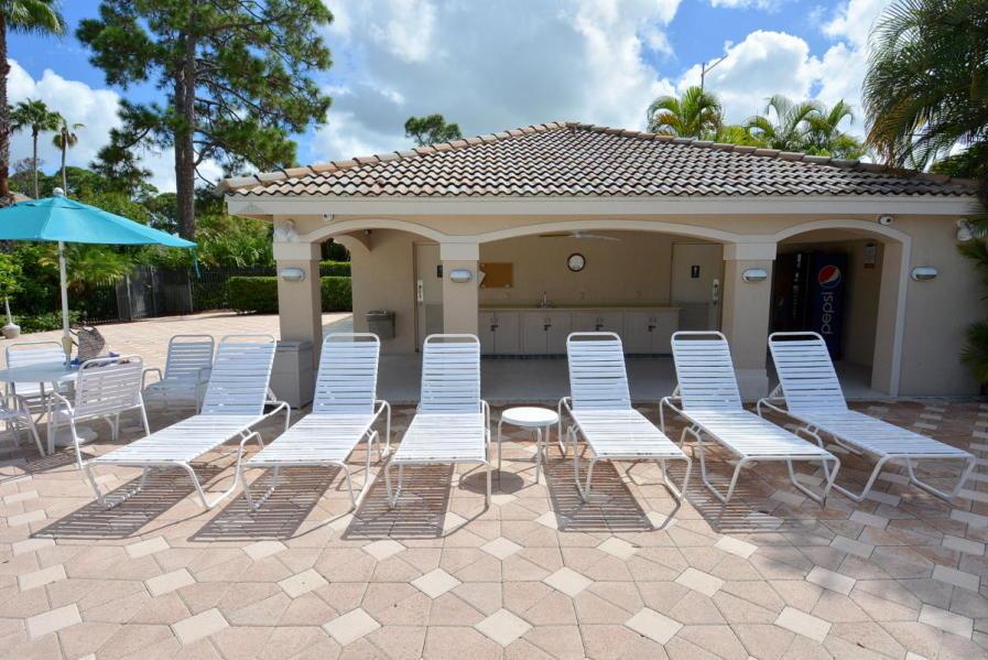 CASTLE PINES CONDOMINIUM - Residential Lease