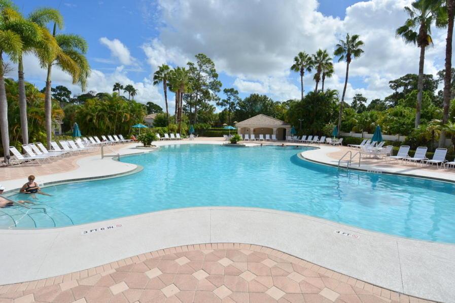 CASTLE PINES CONDOMINIUM - Residential Lease