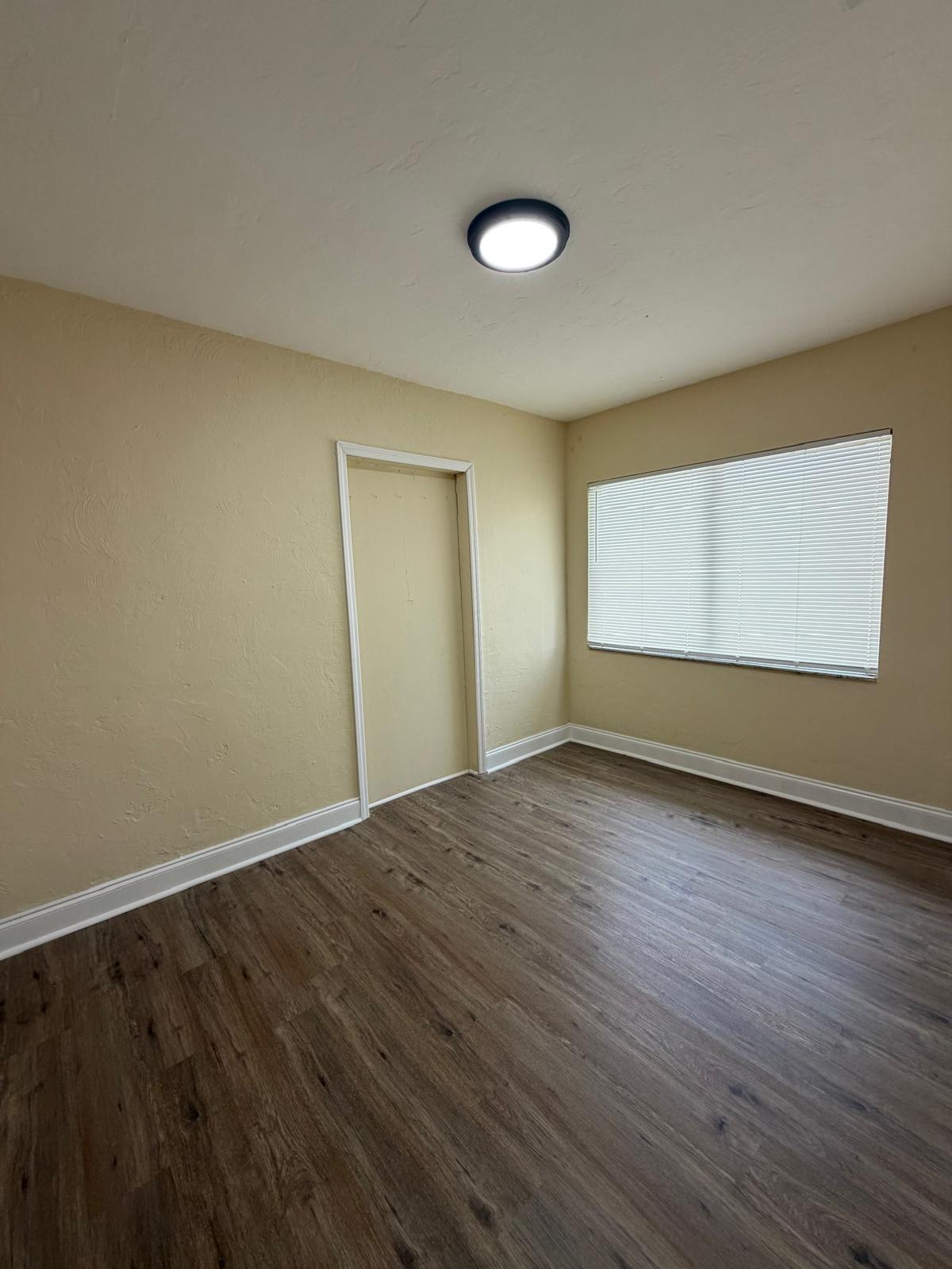 LAKE WORTH TOWN OF - Residential Lease