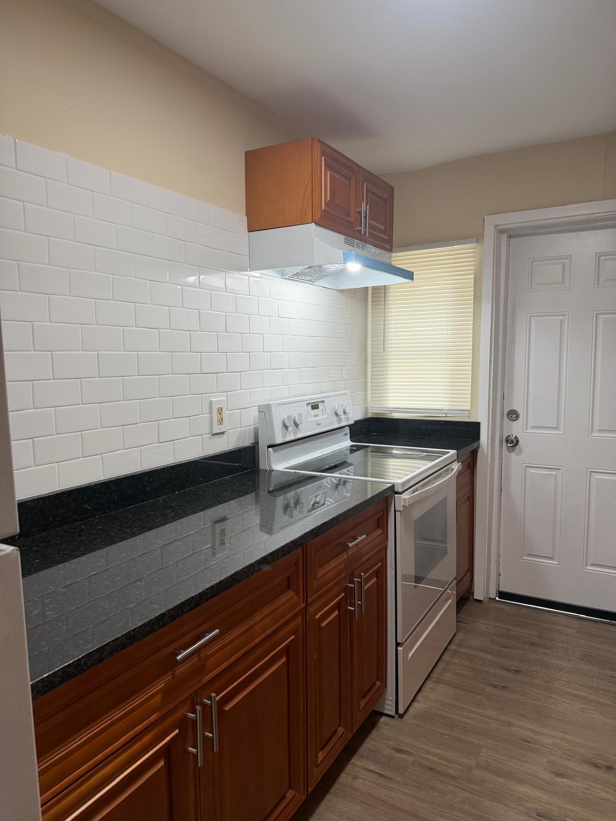 LAKE WORTH TOWN OF - Residential Lease