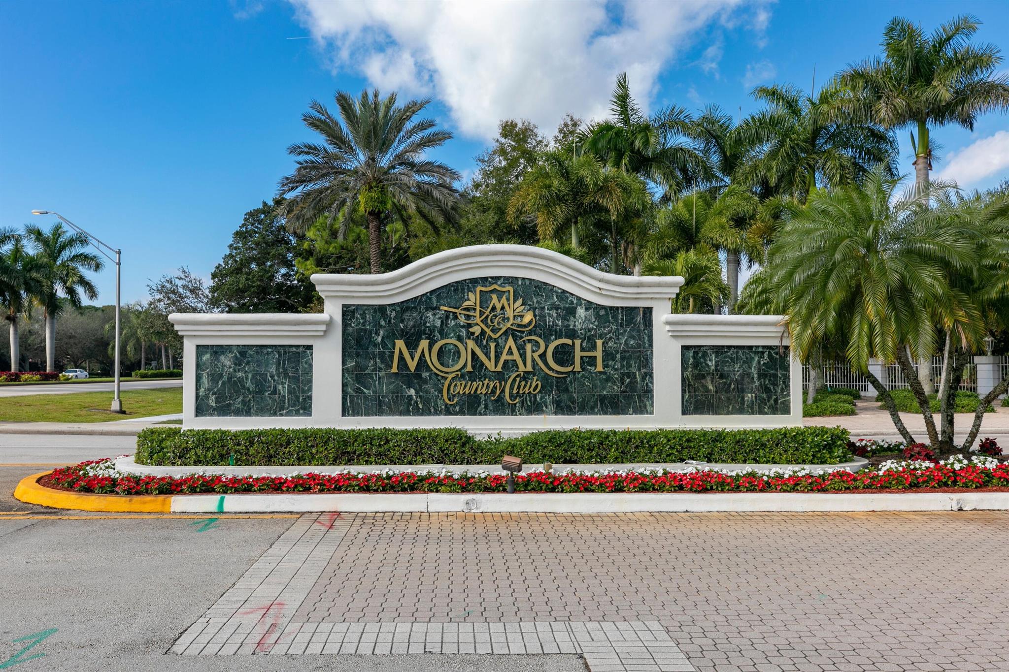 MONARCH COUNTRY CLUB/Mart - Residential