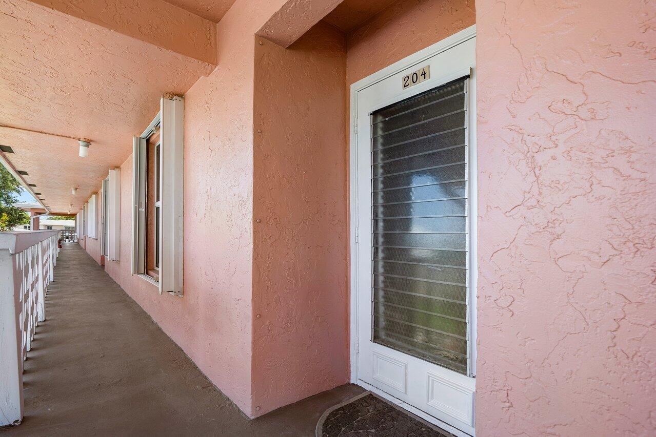 PINES OF DELRAY NORTH CON - Residential Lease