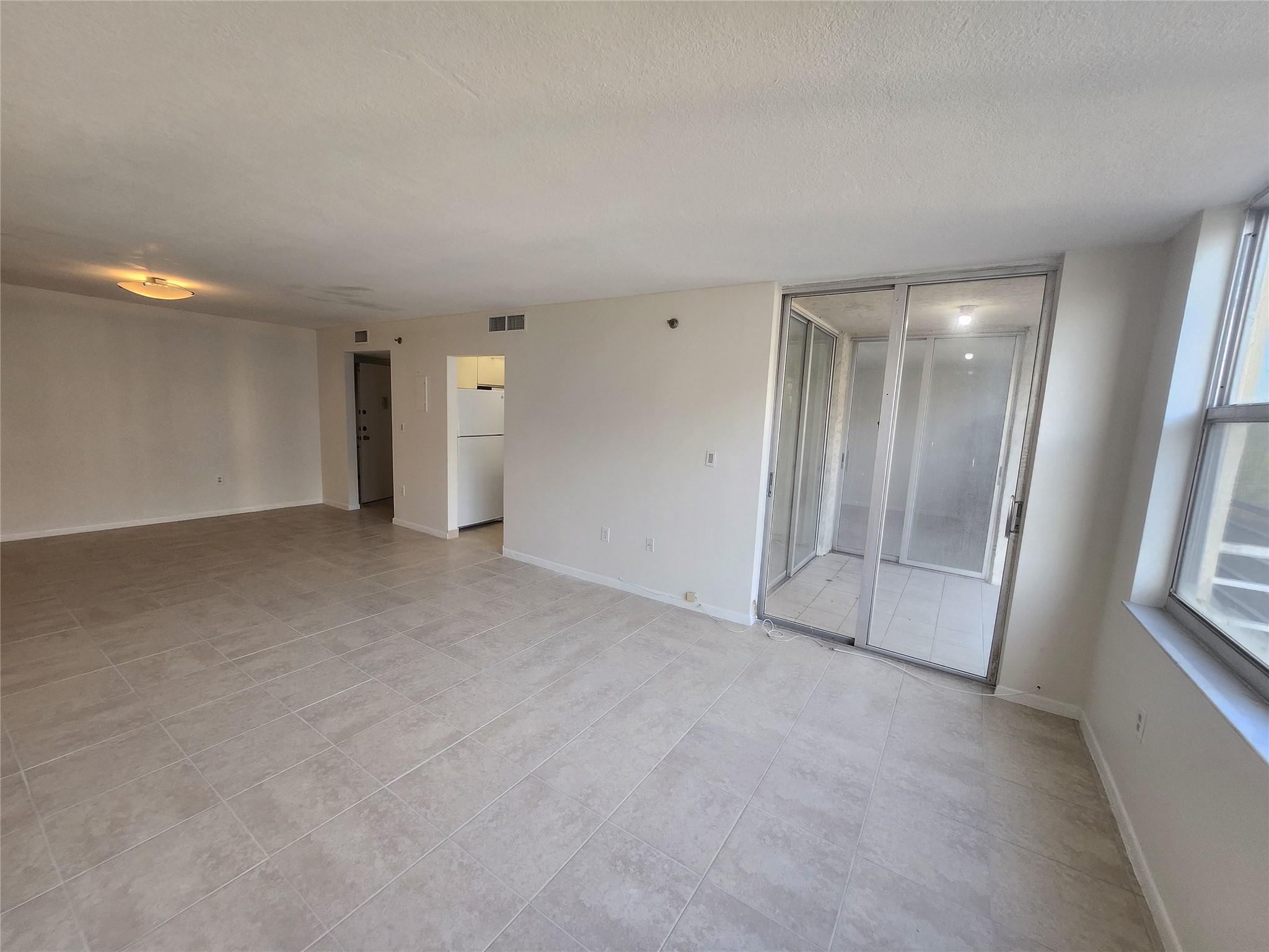 Greynolds Park Club Condo - Residential Lease