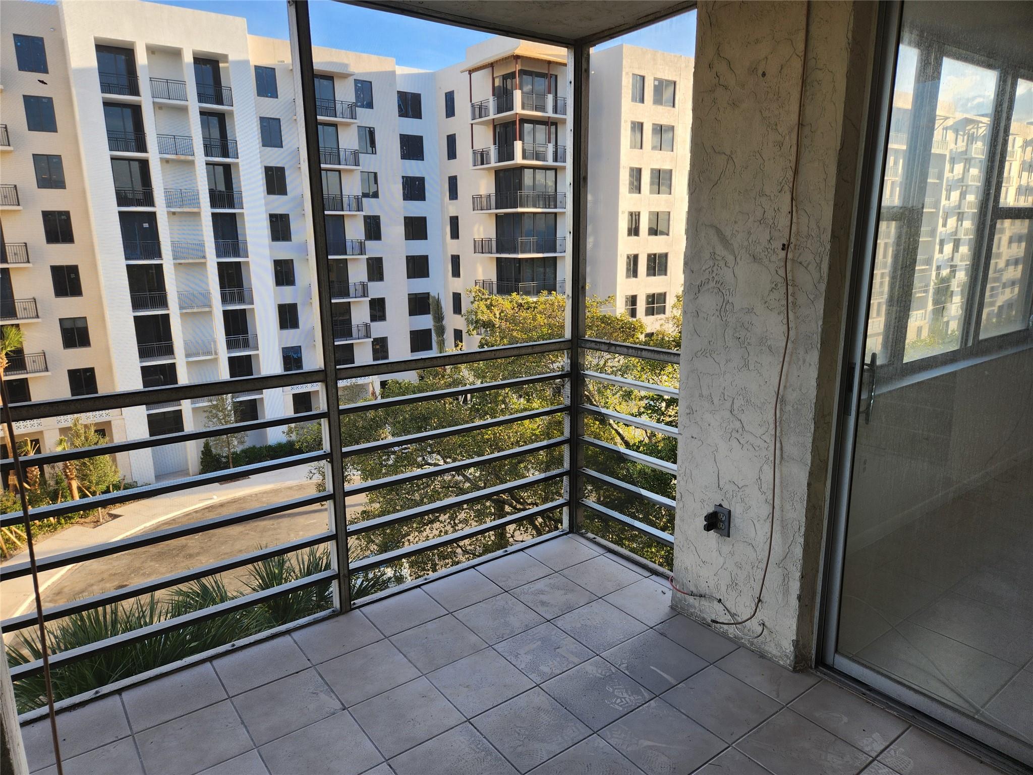 Greynolds Park Club Condo - Residential Lease