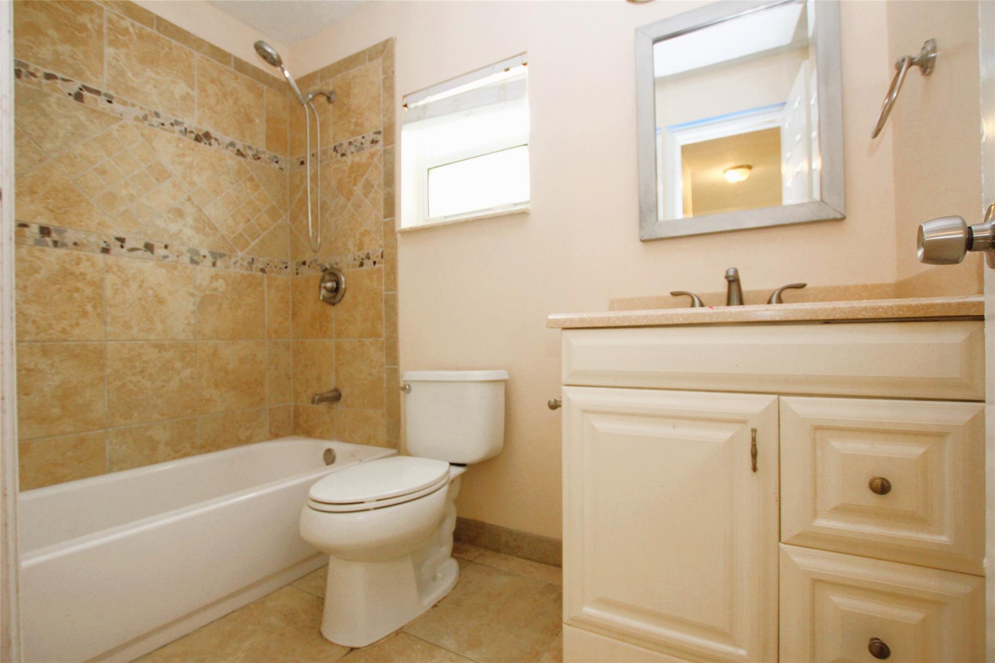 CHEVY CHASE AMD - Residential Lease