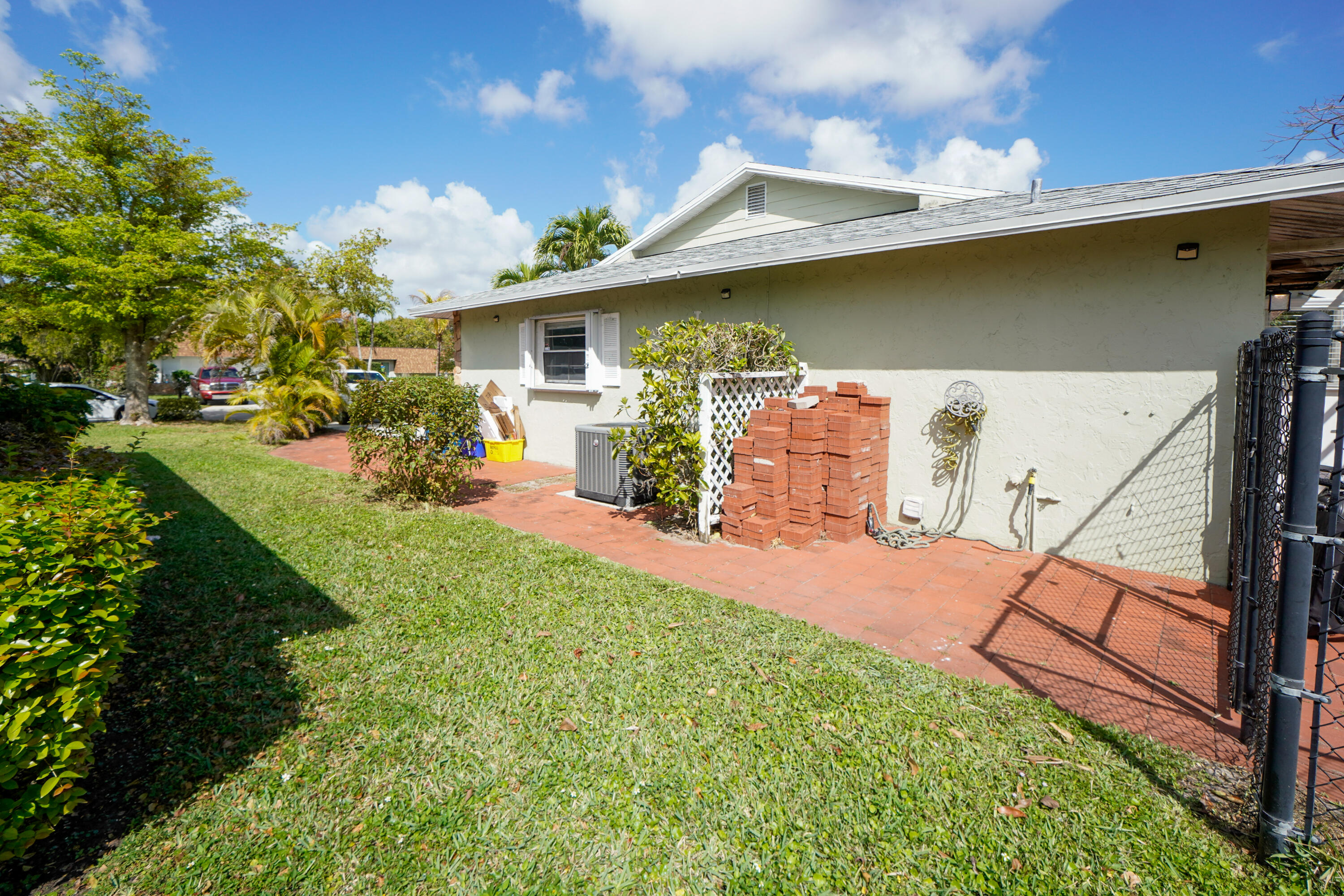 THE WILLOWS - Residential