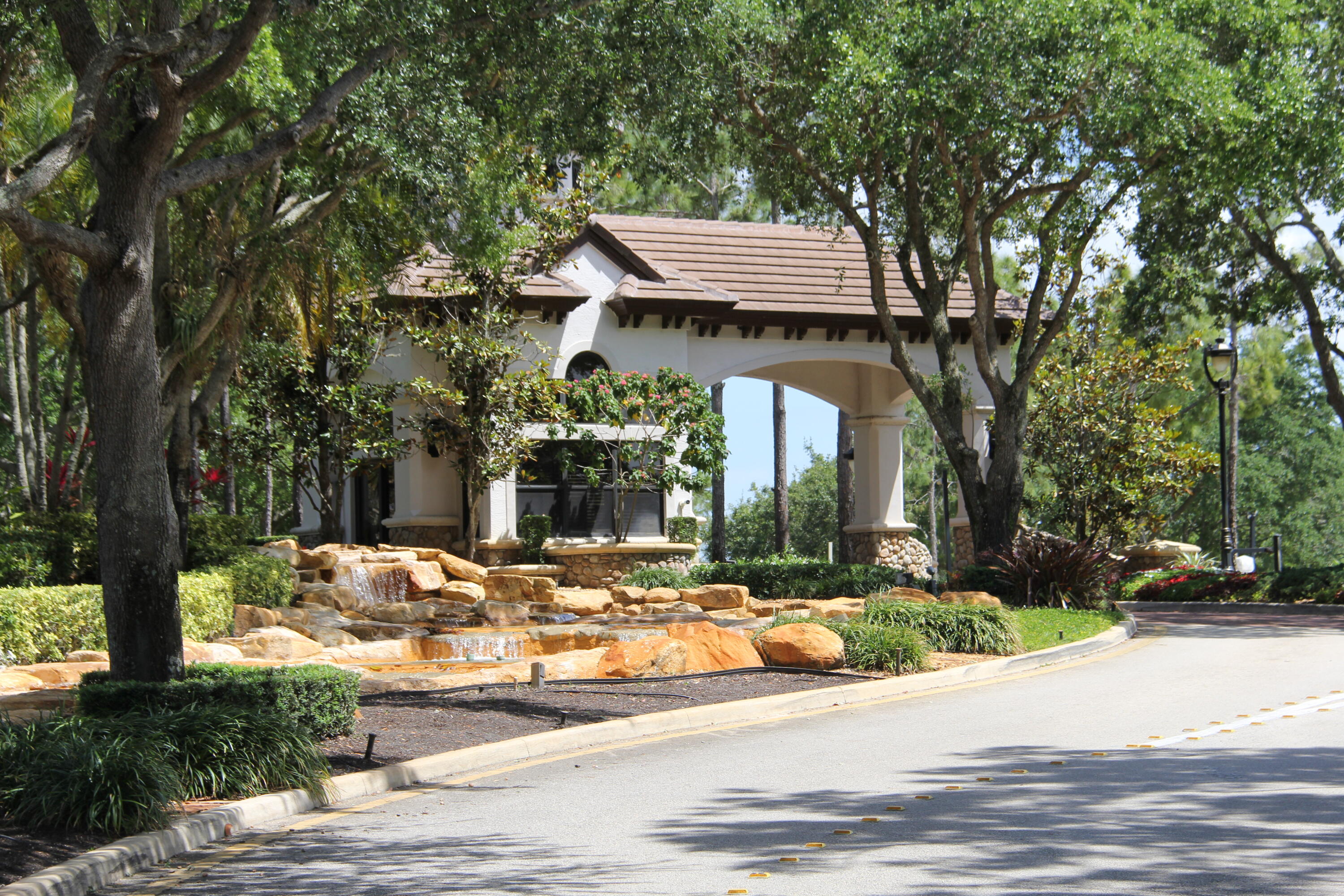 RIVERSTONE - Residential