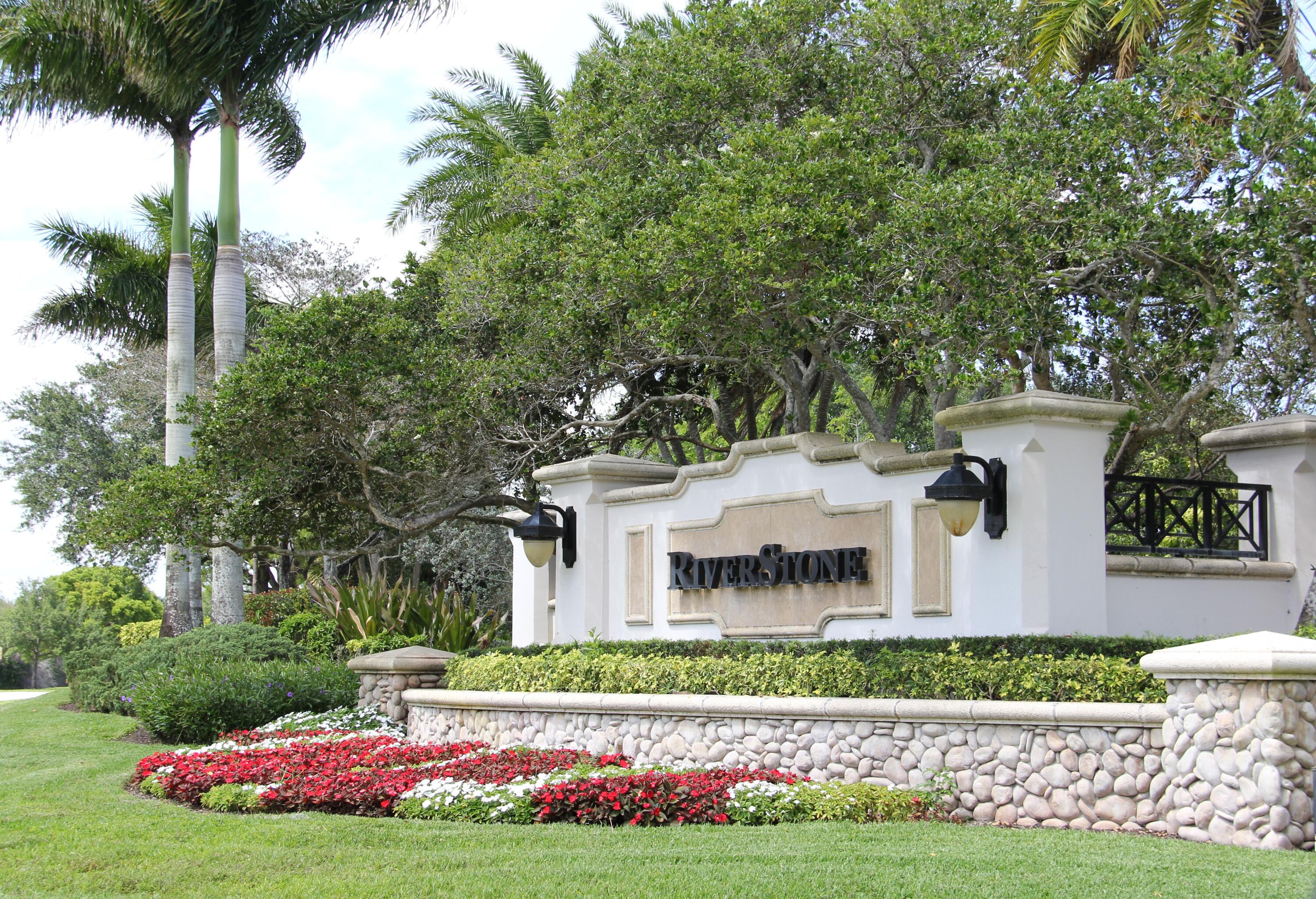 RIVERSTONE - Residential