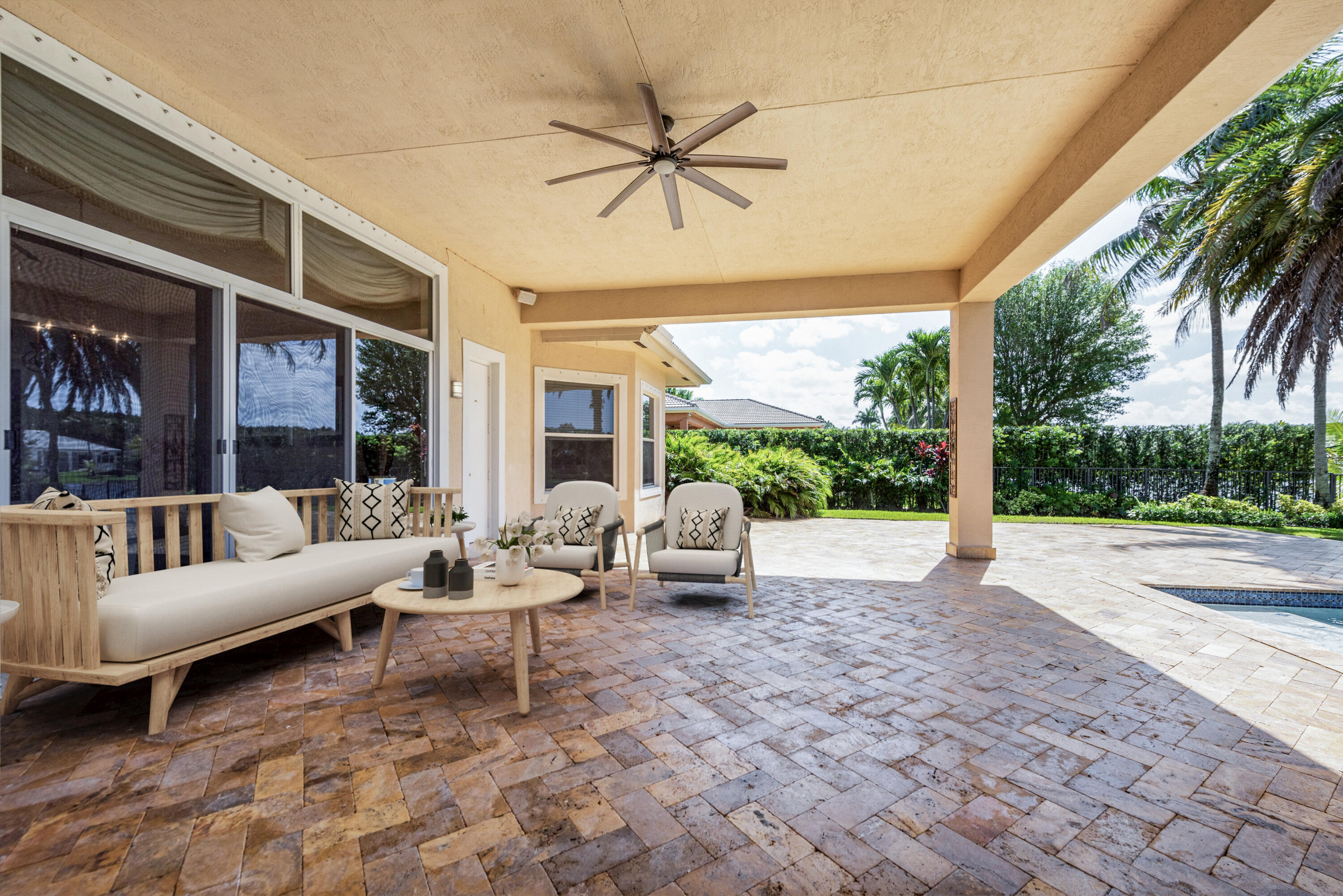 RIVERSTONE - Residential