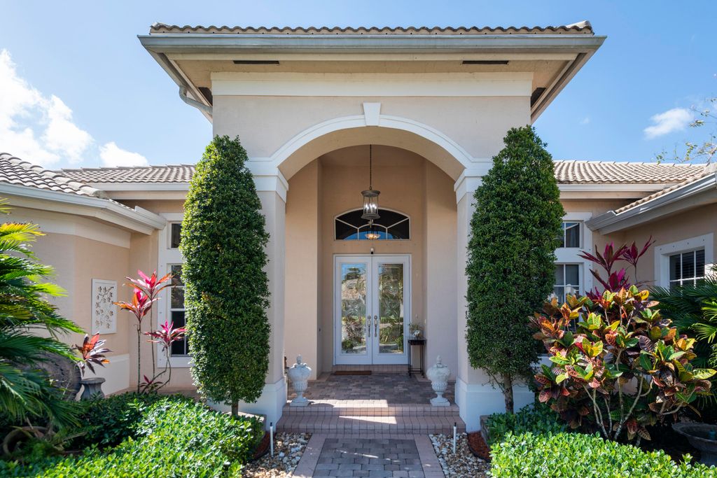 Photo of 15234 SW 40th Street, Davie, FL 33331 (MLS # B26015982)