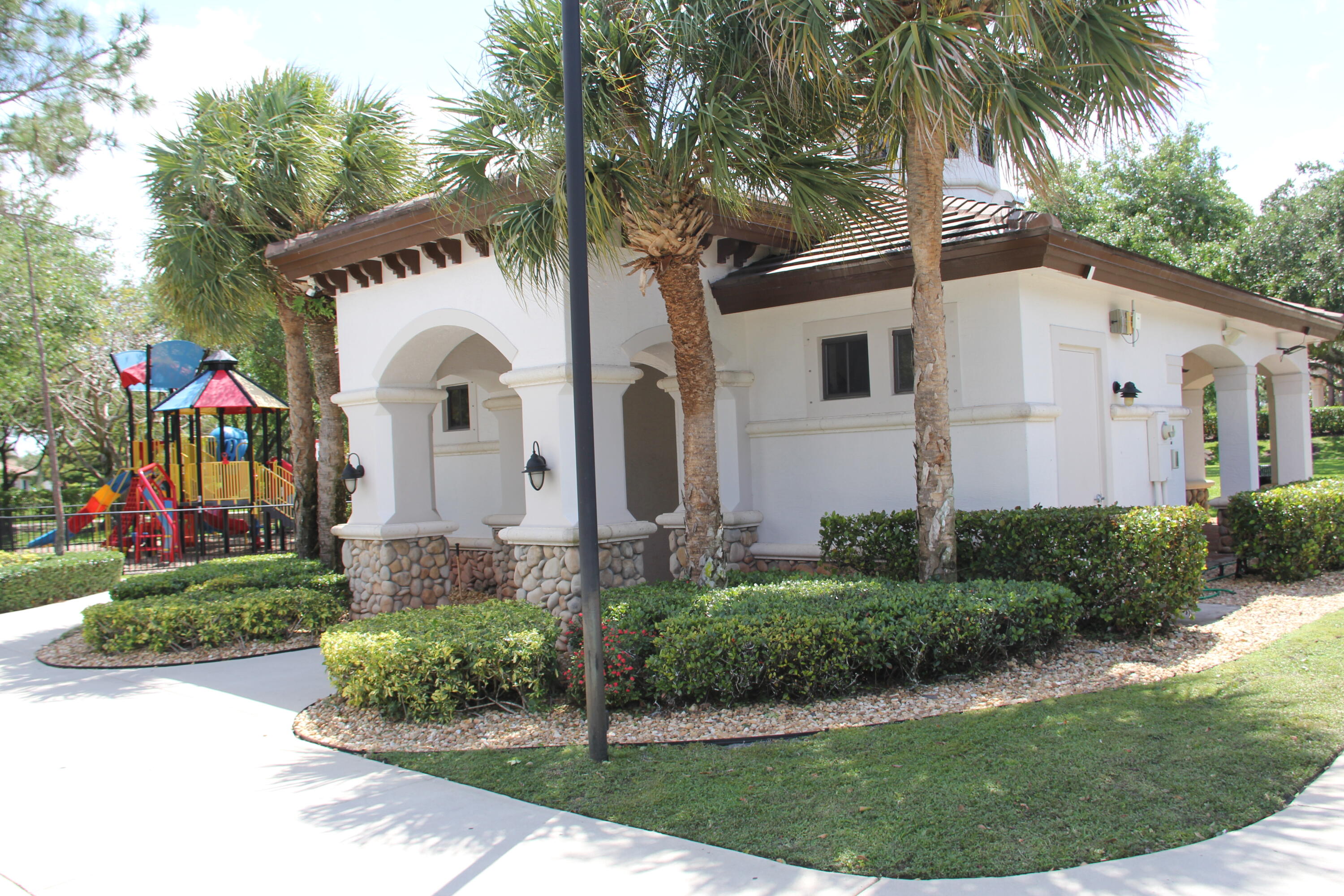 RIVERSTONE - Residential