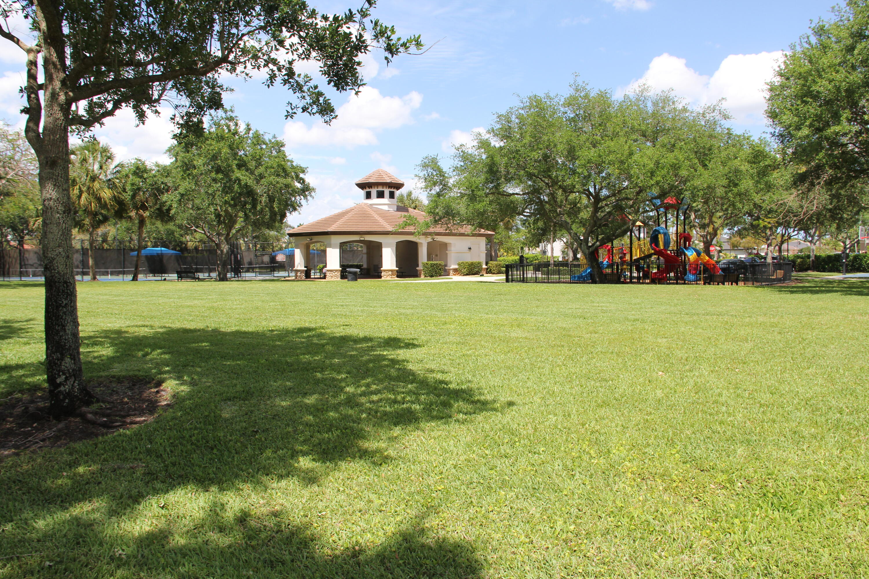 RIVERSTONE - Residential