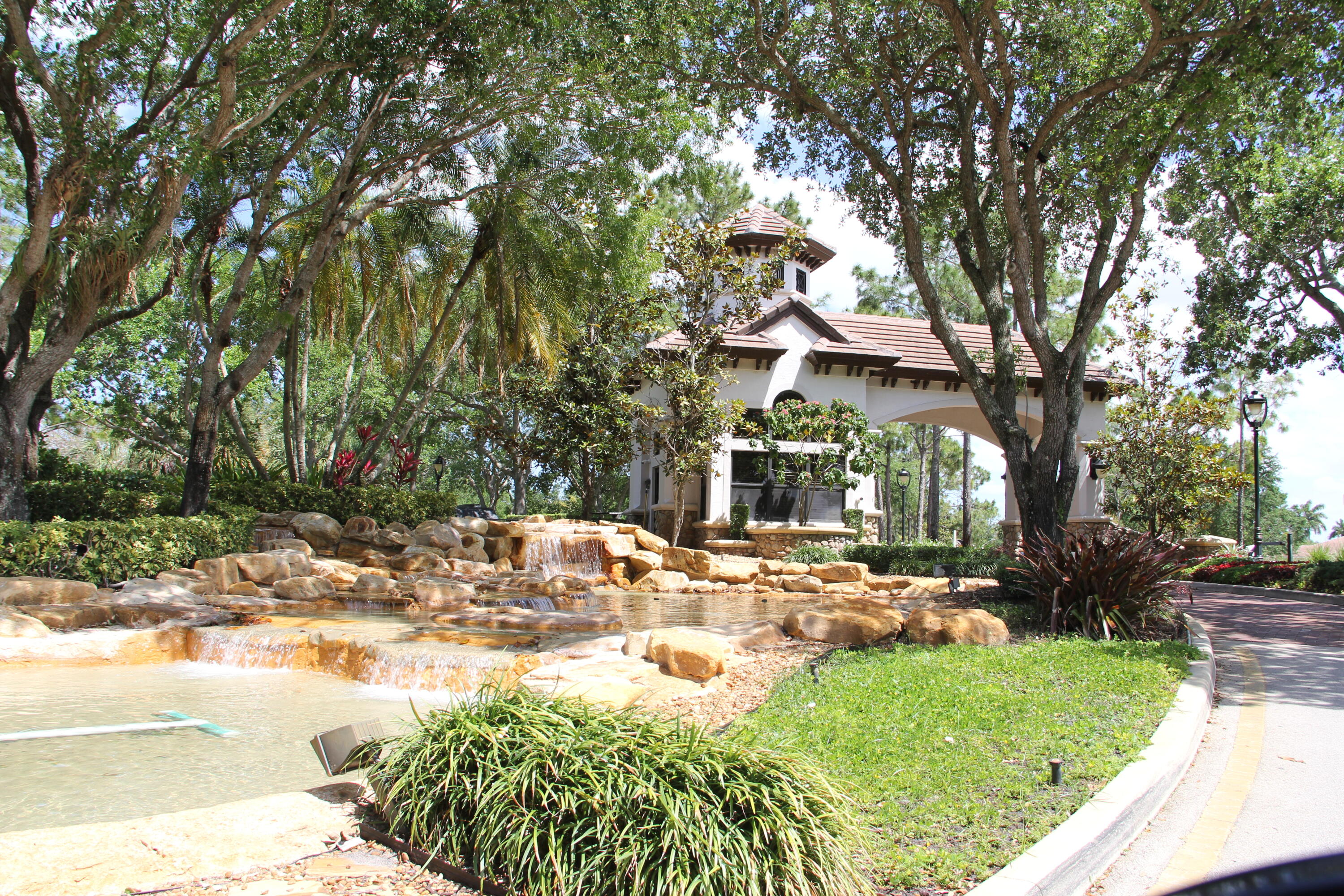 RIVERSTONE - Residential