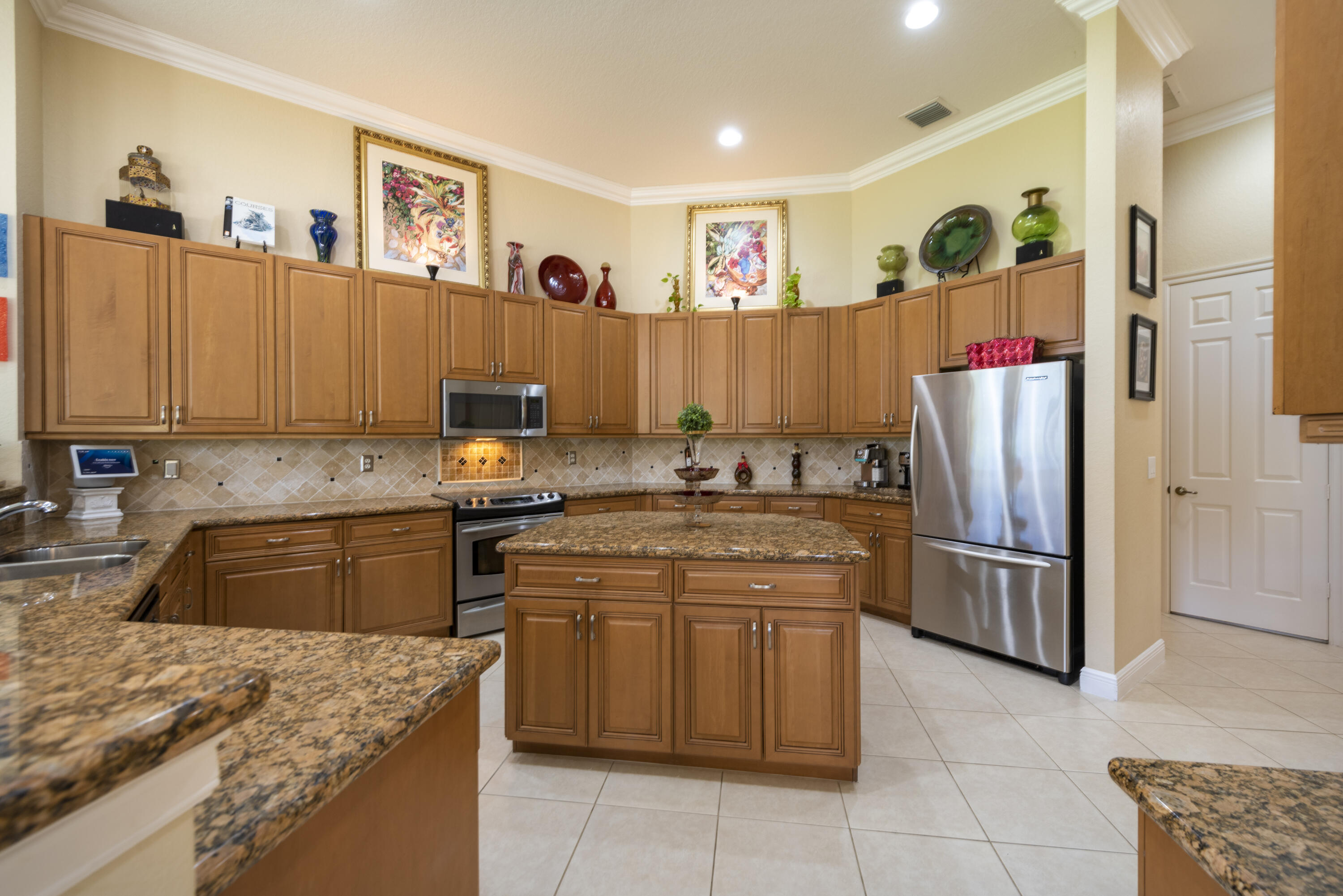 RIVERSTONE - Residential