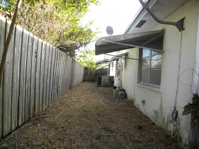 PALM AIRE VILLAGE - Residential