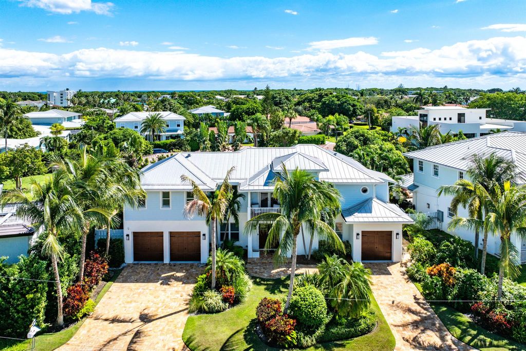 Photo of 540 NE Spanish Trail, Boca Raton, FL 33432 (MLS # R11134136)