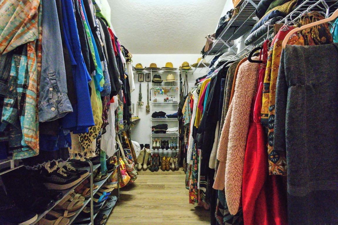 LAKERIDGE FALLS - Residential