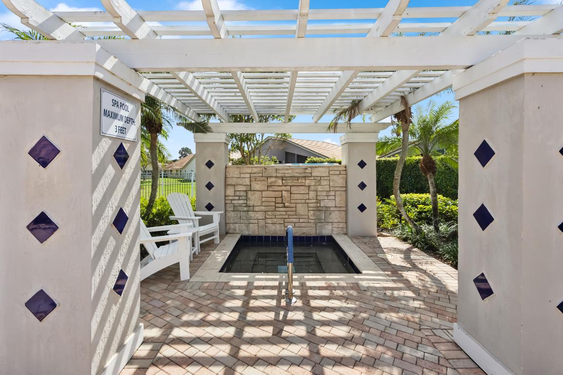 LAKERIDGE FALLS - Residential