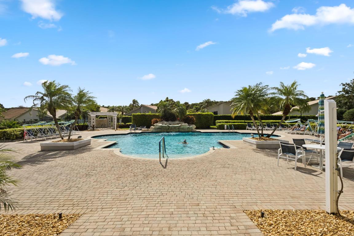 LAKERIDGE FALLS - Residential