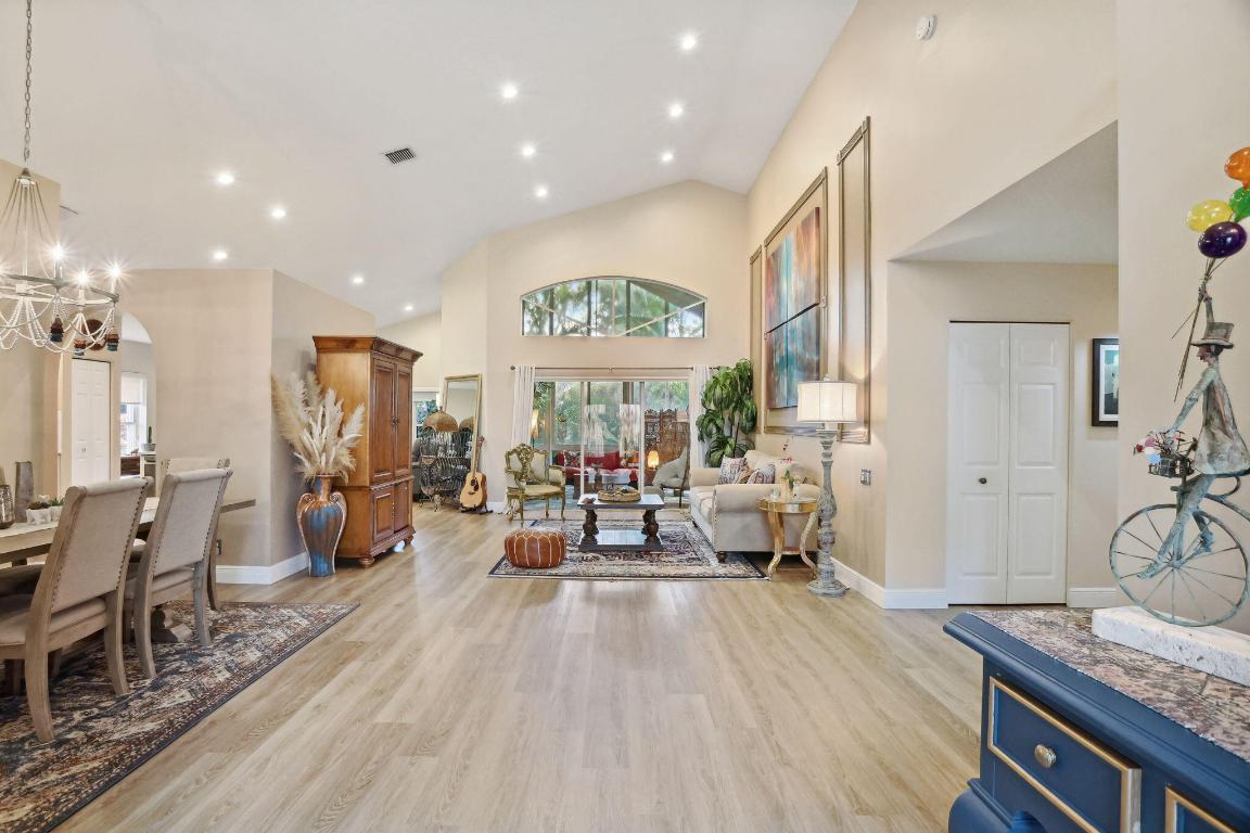 LAKERIDGE FALLS - Residential