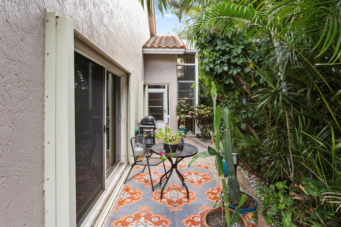 LAKERIDGE FALLS - Residential