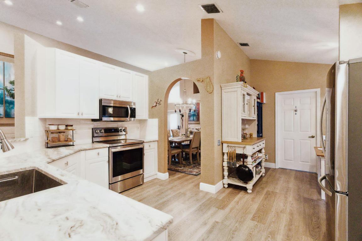 LAKERIDGE FALLS - Residential