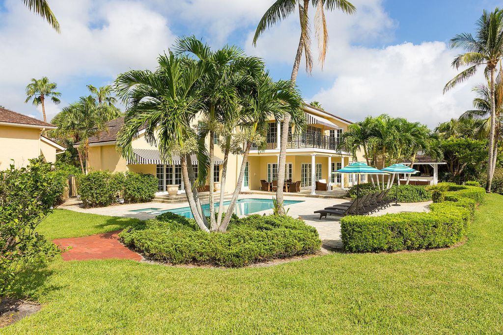 Photo of 2898 Polo Island Drive, Wellington, FL 33414 (MLS # B26047499)