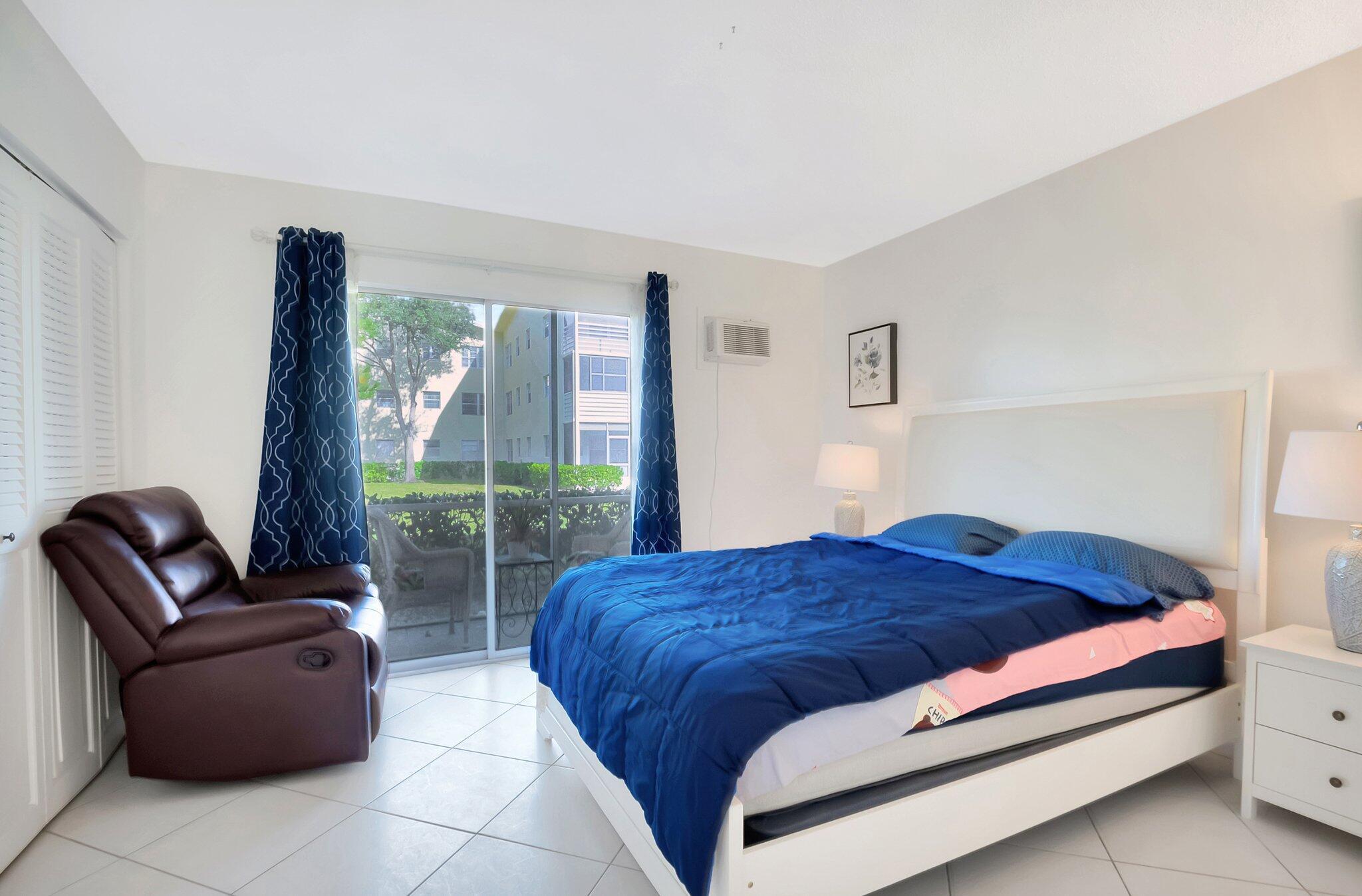 DORSET AT CENTURY VILLAGE CONDO - Residential Lease