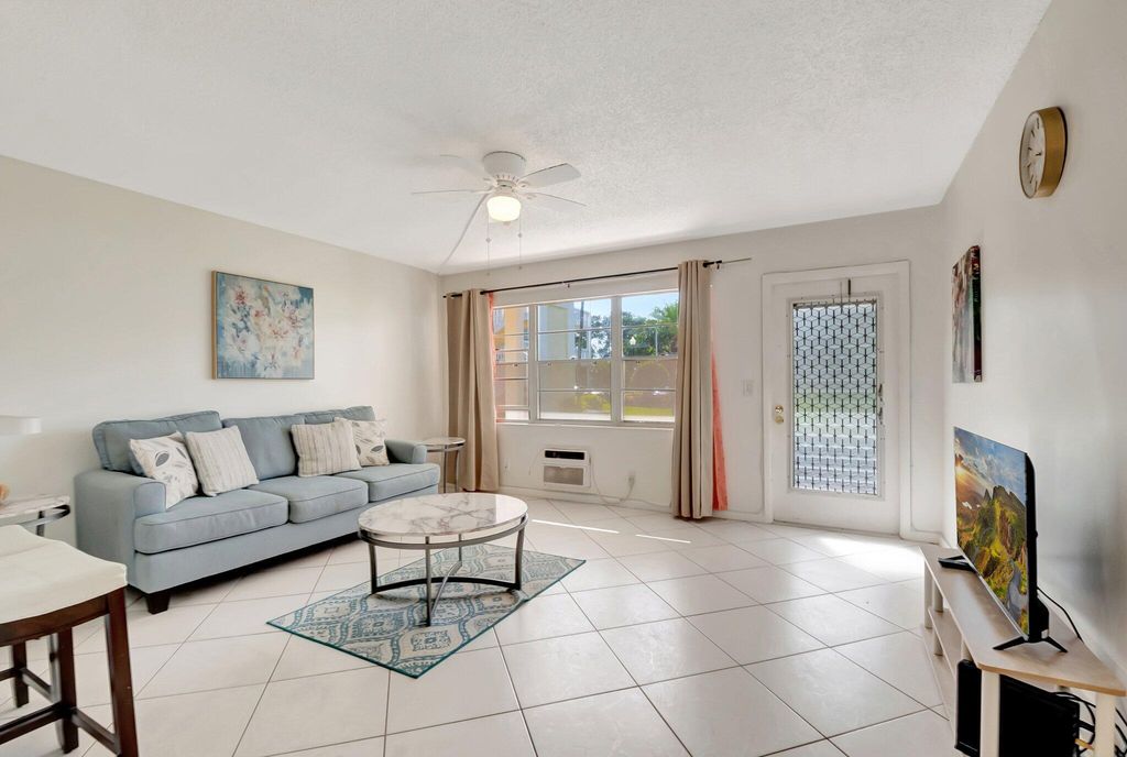 Photo of 176 Dorset E, Boca Raton, FL 33434 (MLS # B26018287)