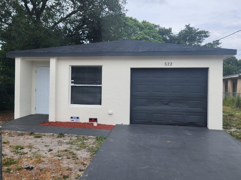 Photo of 522 N 15th Street, Fort Pierce, FL 34950 (MLS # F10517197)