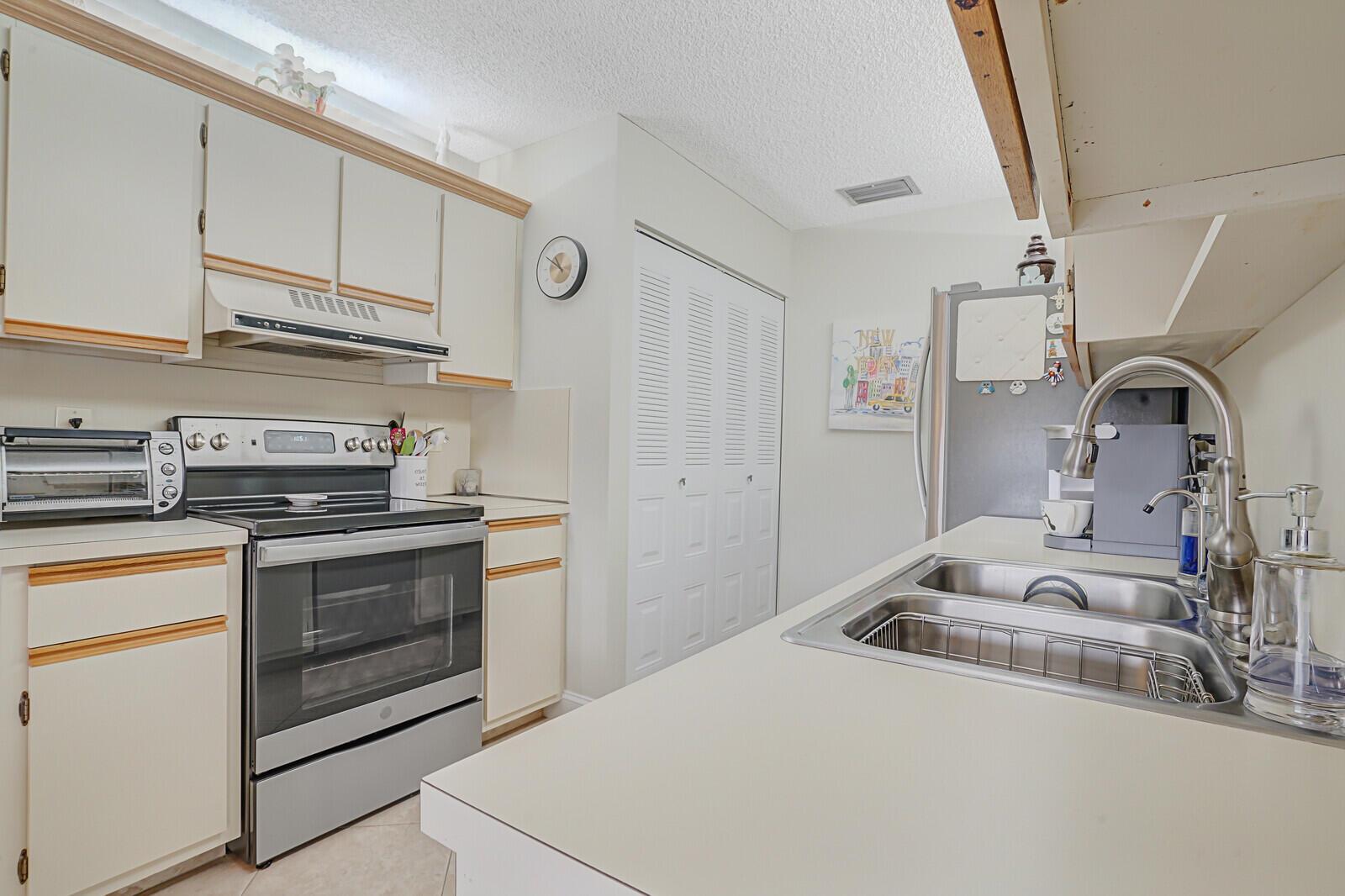 CYPRESS LAKES 6-A - Residential Lease