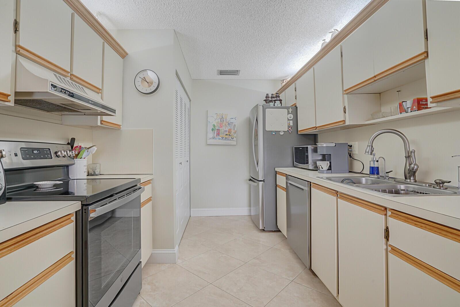 CYPRESS LAKES 6-A - Residential Lease