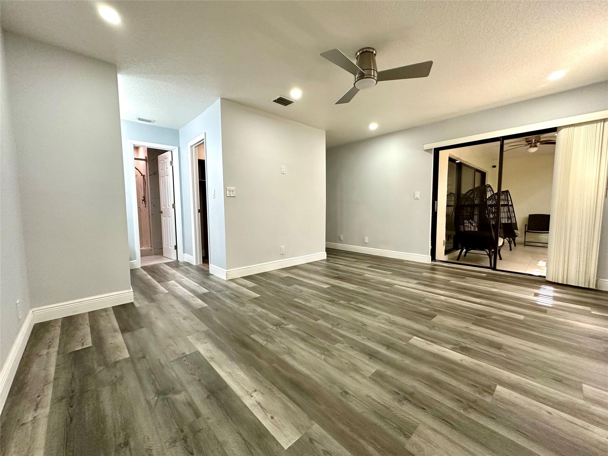 Pond Apple Place III Cond - Residential