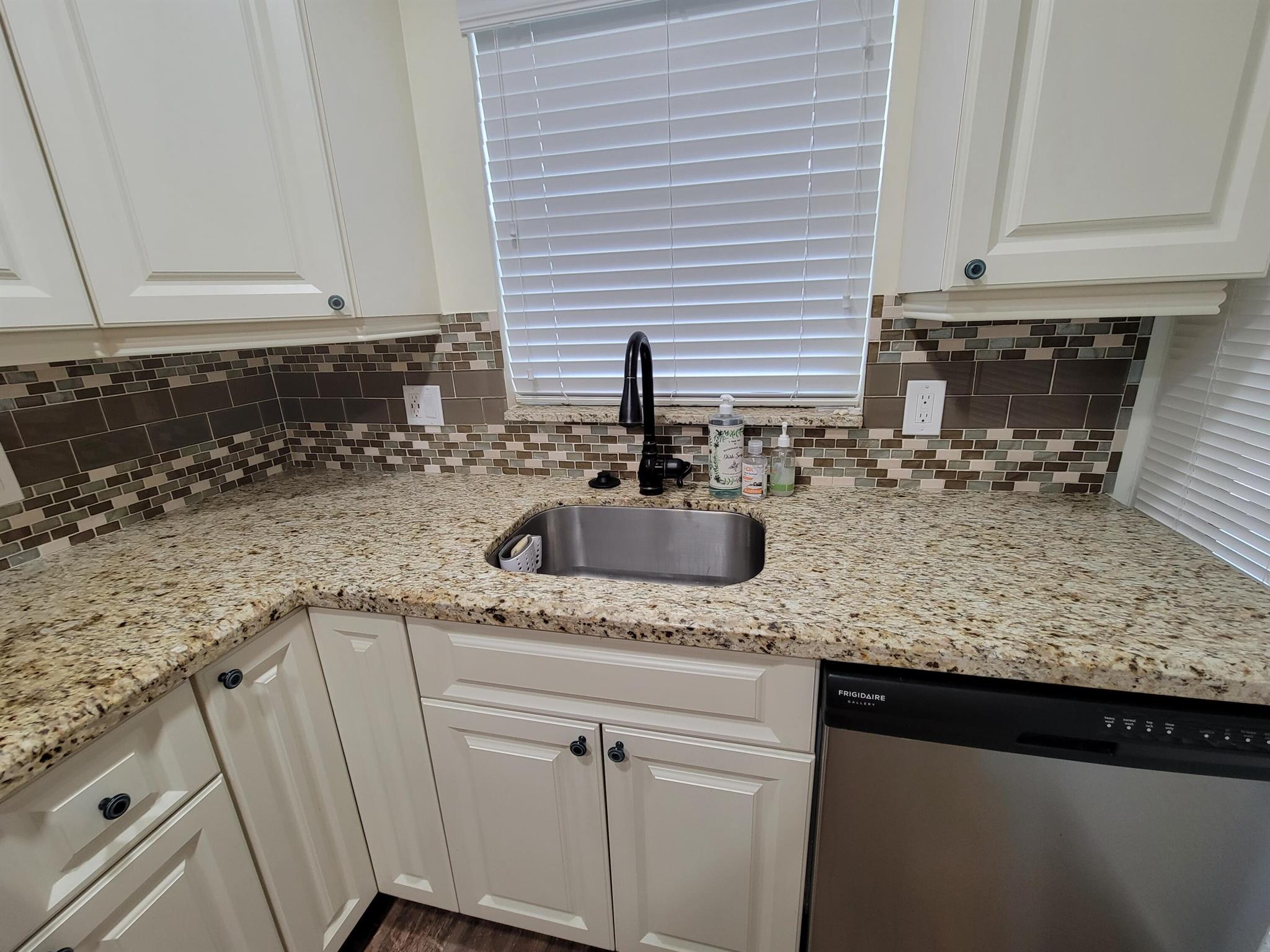 Marine Colony - Residential Lease