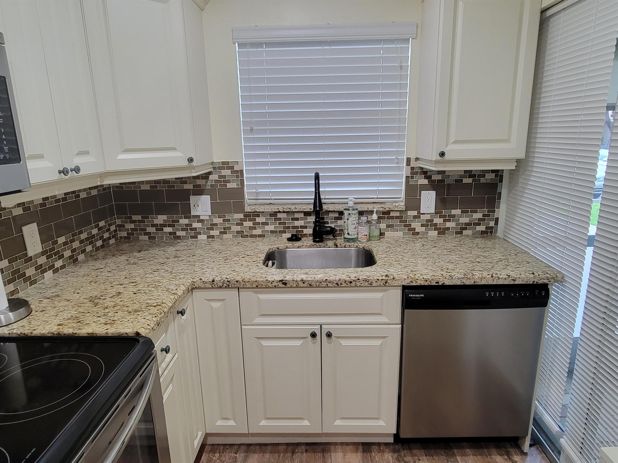 Marine Colony - Residential Lease