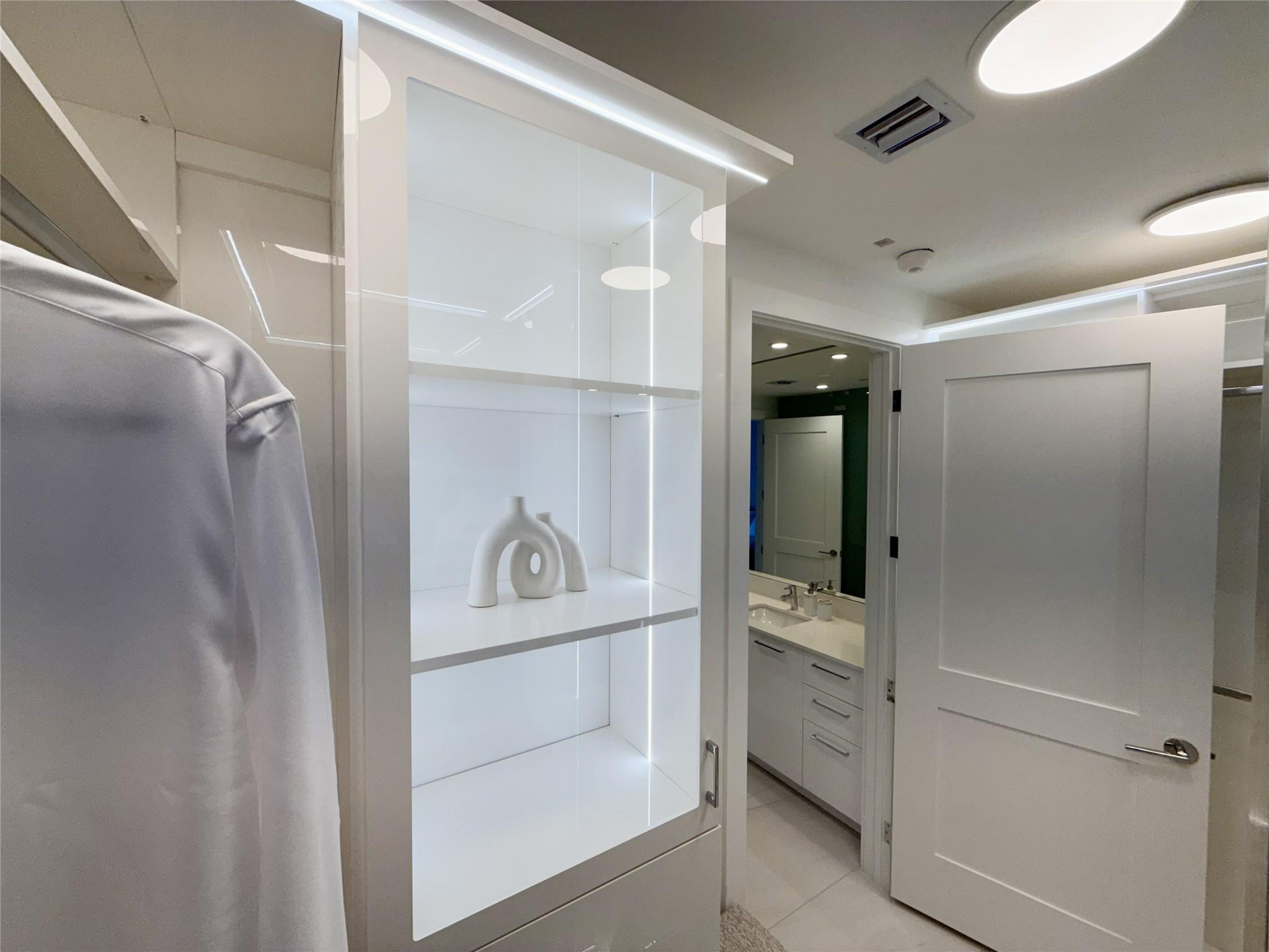 SELENE OCEANFRONT RESIDEN - Residential Lease