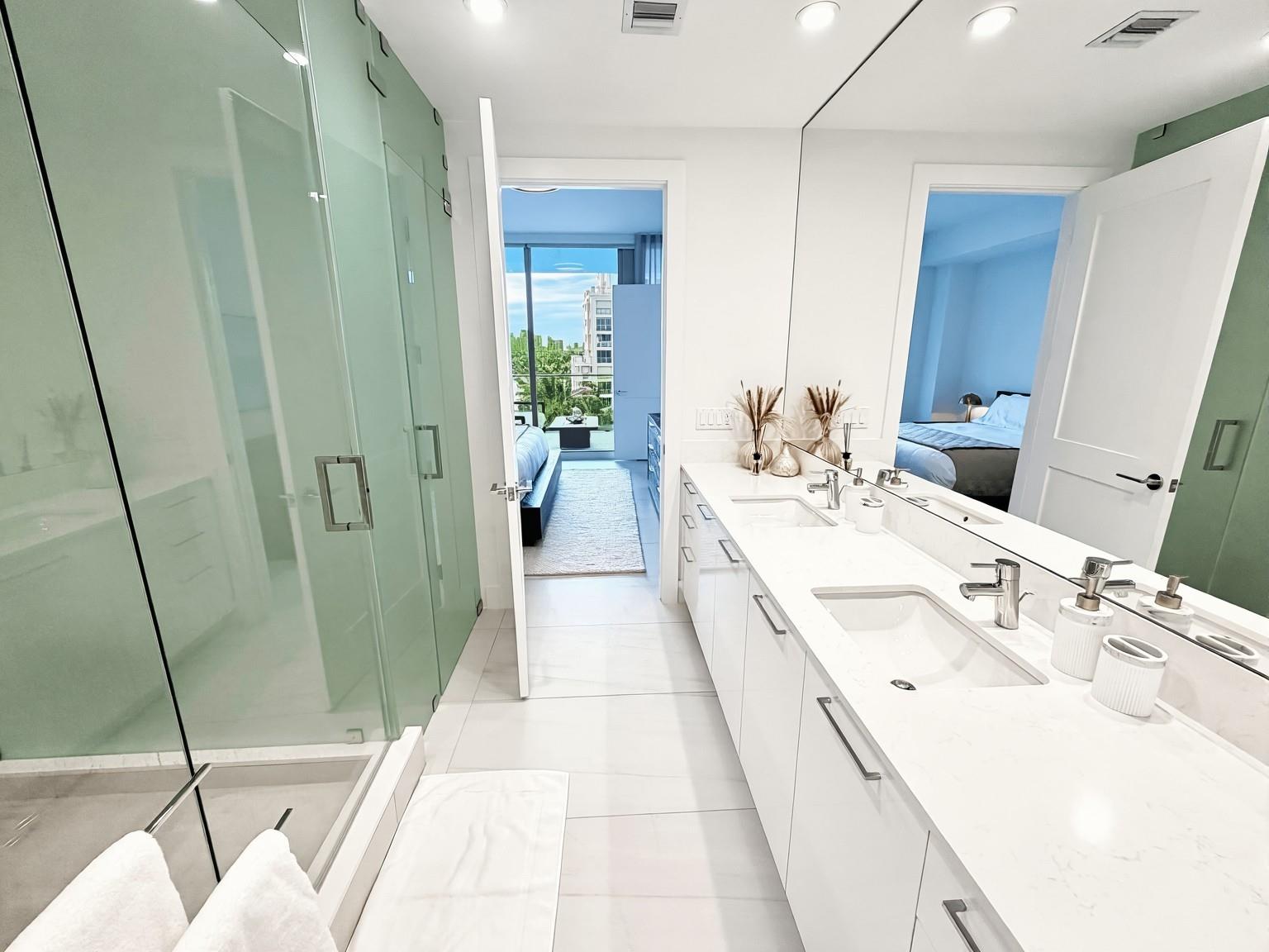 SELENE OCEANFRONT RESIDEN - Residential Lease